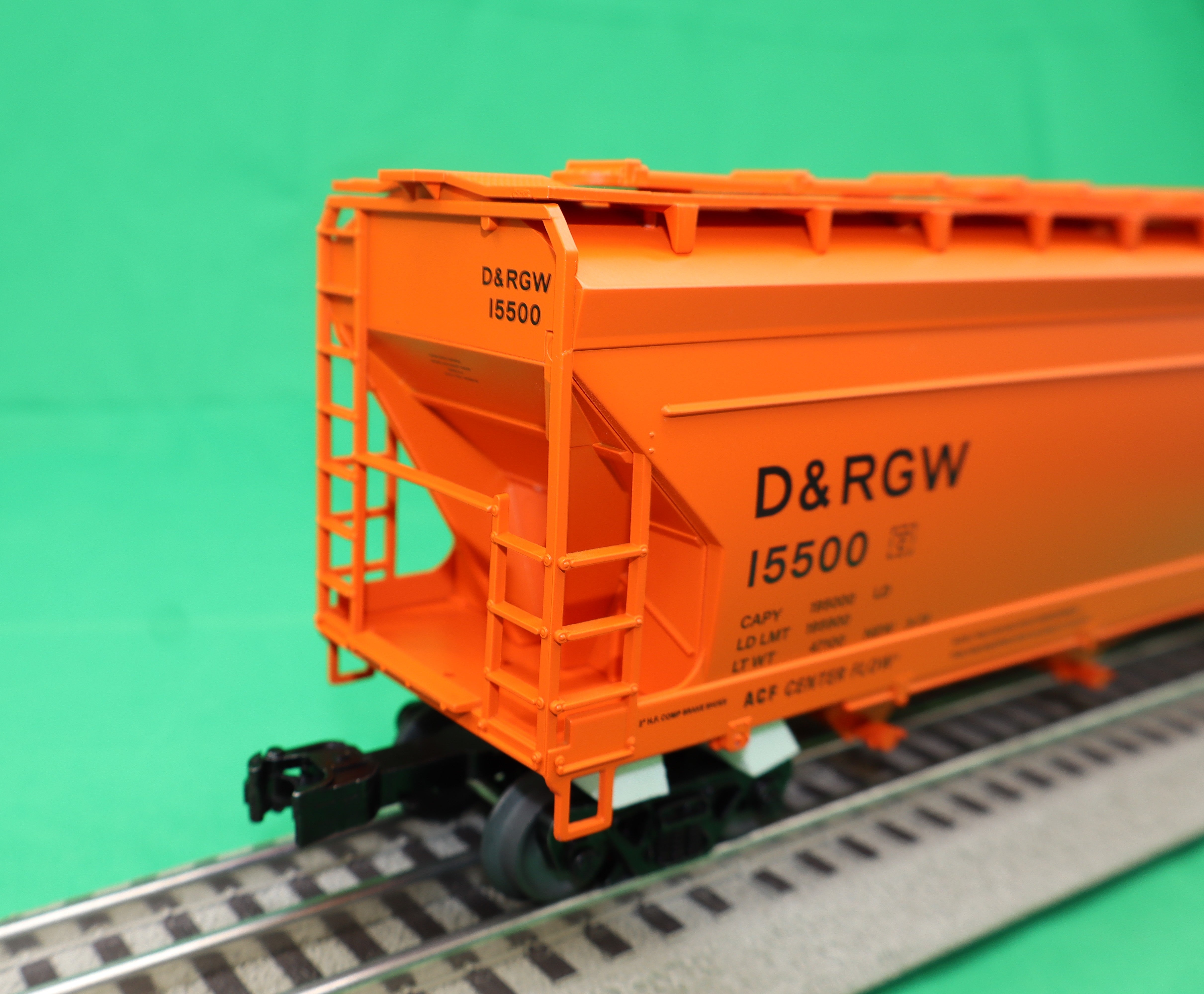 Lionel 2542171 - 4-Bay Centerflow Hopper Car "Denver & Rio Grande" #15500 (ACF)