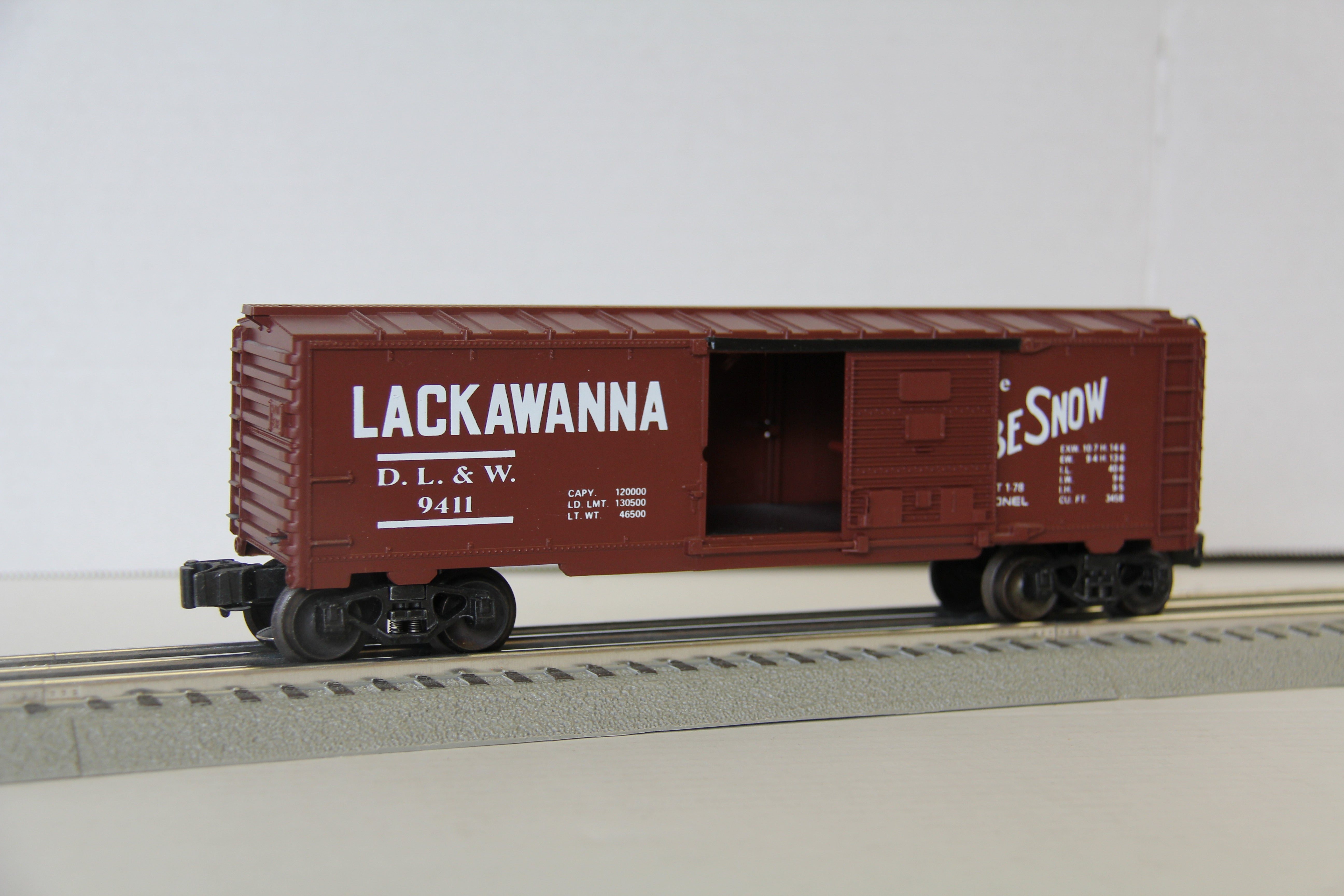 Lionel 6-9411 Lackawanna Route of Phoebe Snow Boxcar-Second hand-M4473
