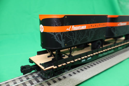 Lionel 2526400 - Flat Car "FrightLiner" w/ 2 Trailers #103125