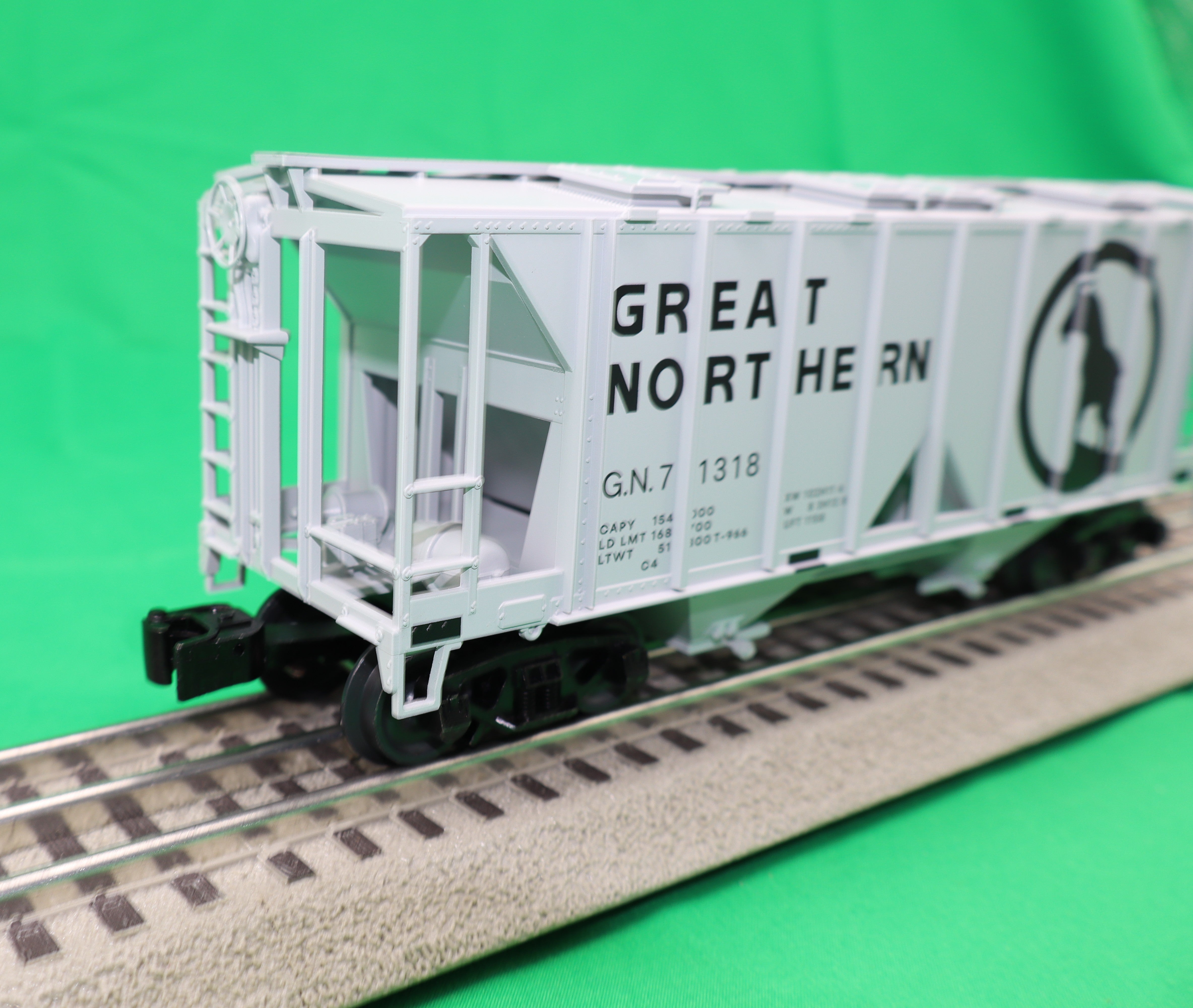 Lionel 2542092 - AC-2 Covered Hopper "Great Northern" #71318