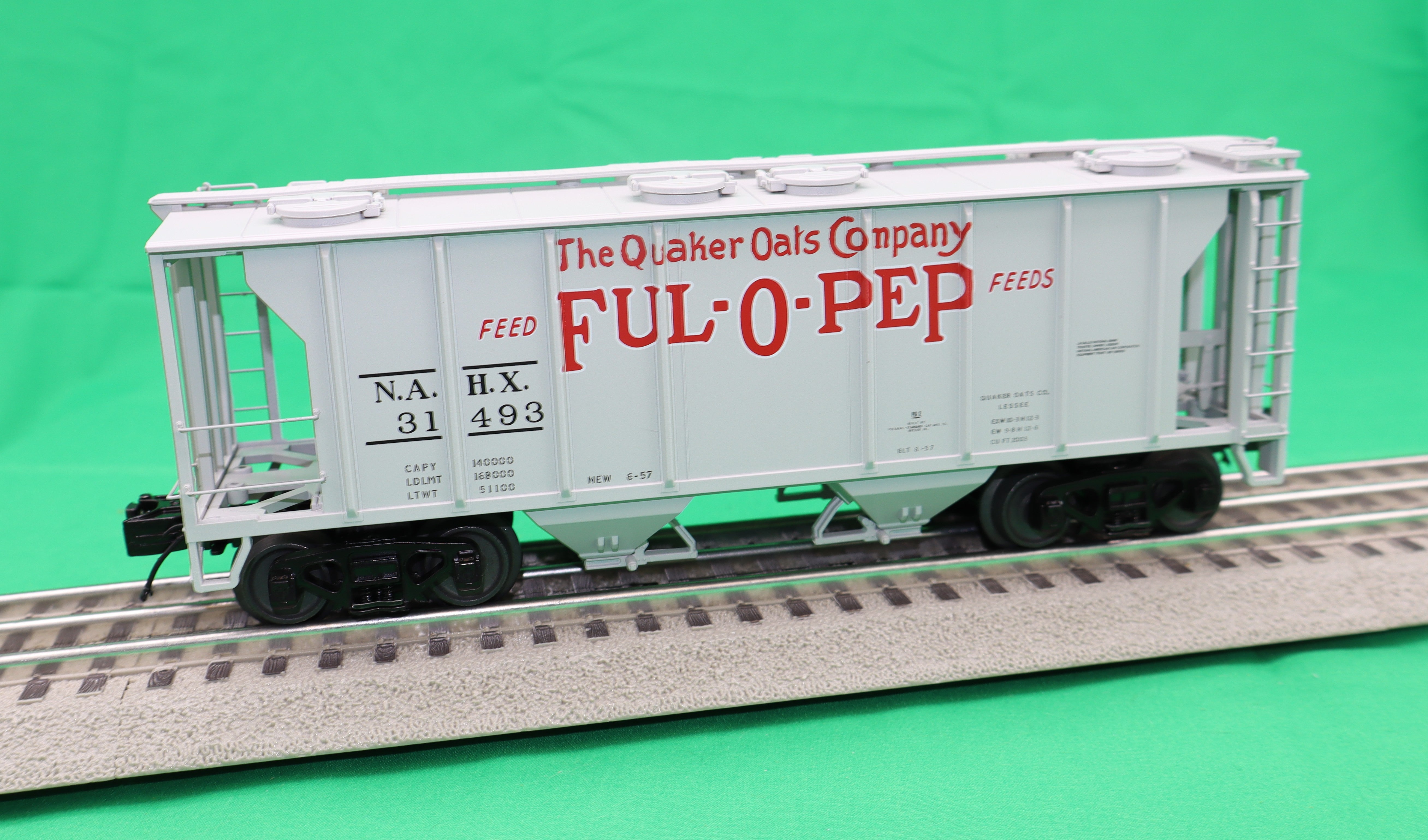 Atlas O 3001342 - Premier - PS-2 2-Bay Hopper "Full-O-Pep Feeds"