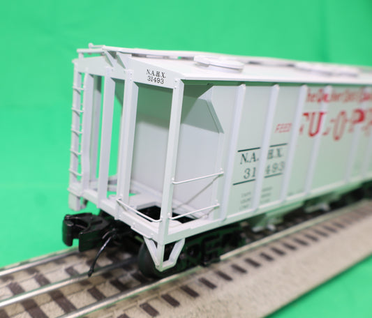 Atlas O 3001342 - Premier - PS-2 2-Bay Hopper "Full-O-Pep Feeds" - MrMuffin'sTrains