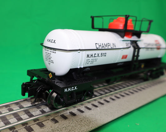 Ready Made Trains RMT-96899-37 - 8000 Gallon Single Dome Tank Car "Champlin Oil"