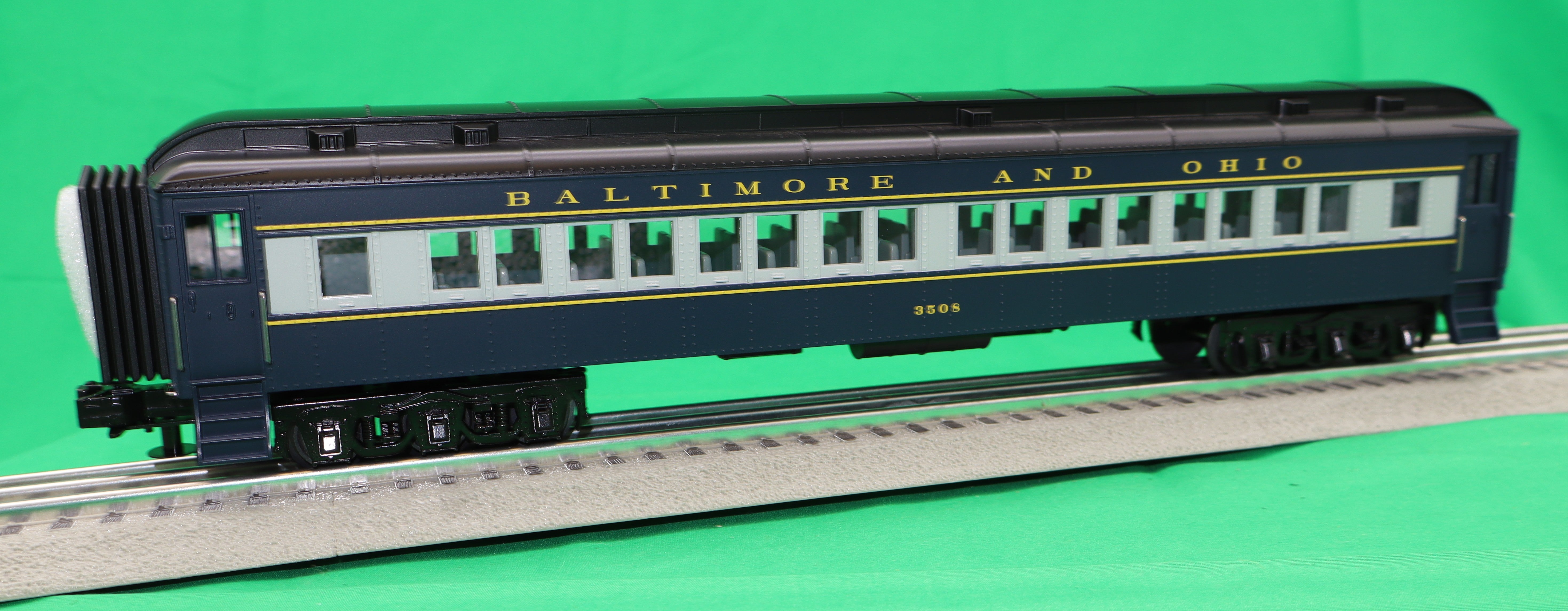 MTH 30-69354- 60' Madison Passenger Set "Baltimore & Ohio" (4-Car)