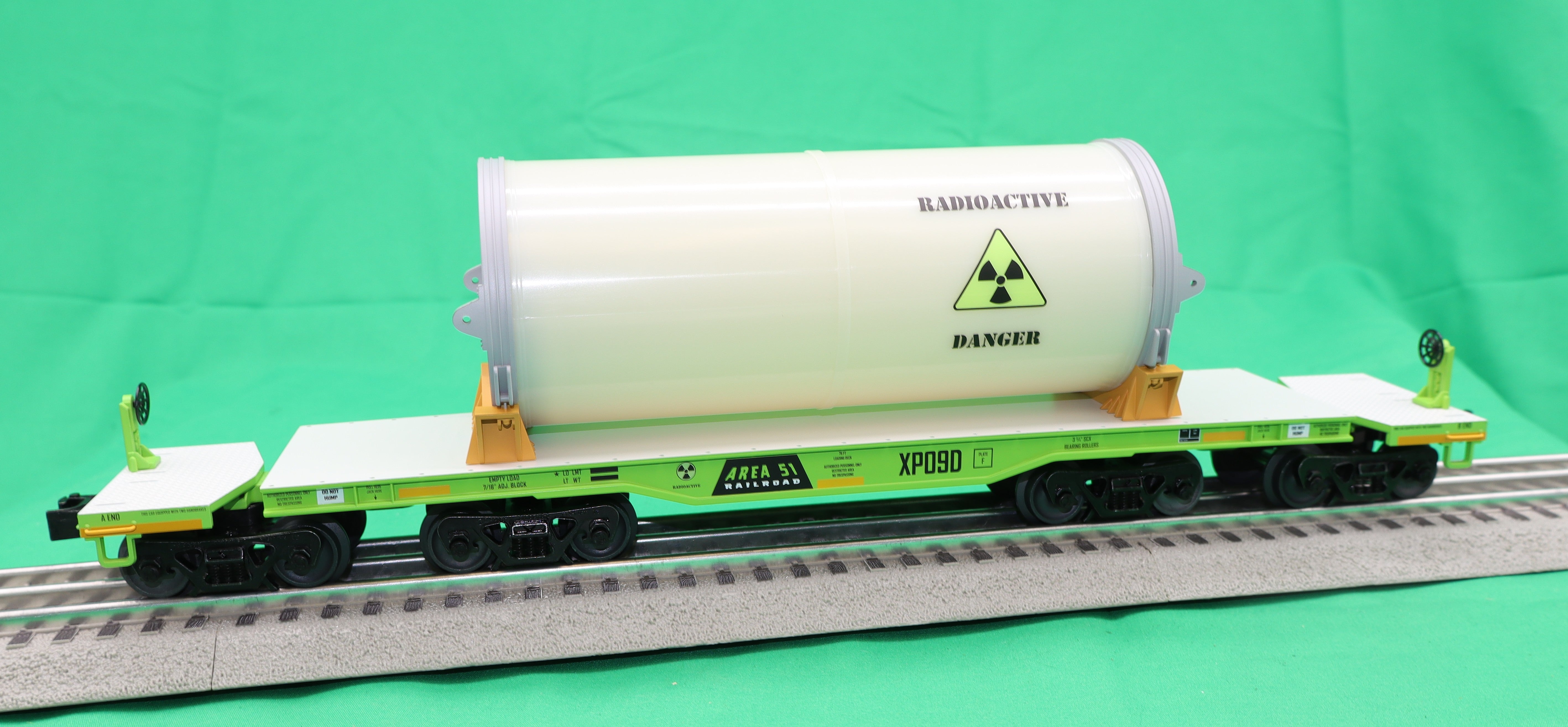 Lionel 2526170 - Heavy Duty Flatcar "Area 51" #XP09D