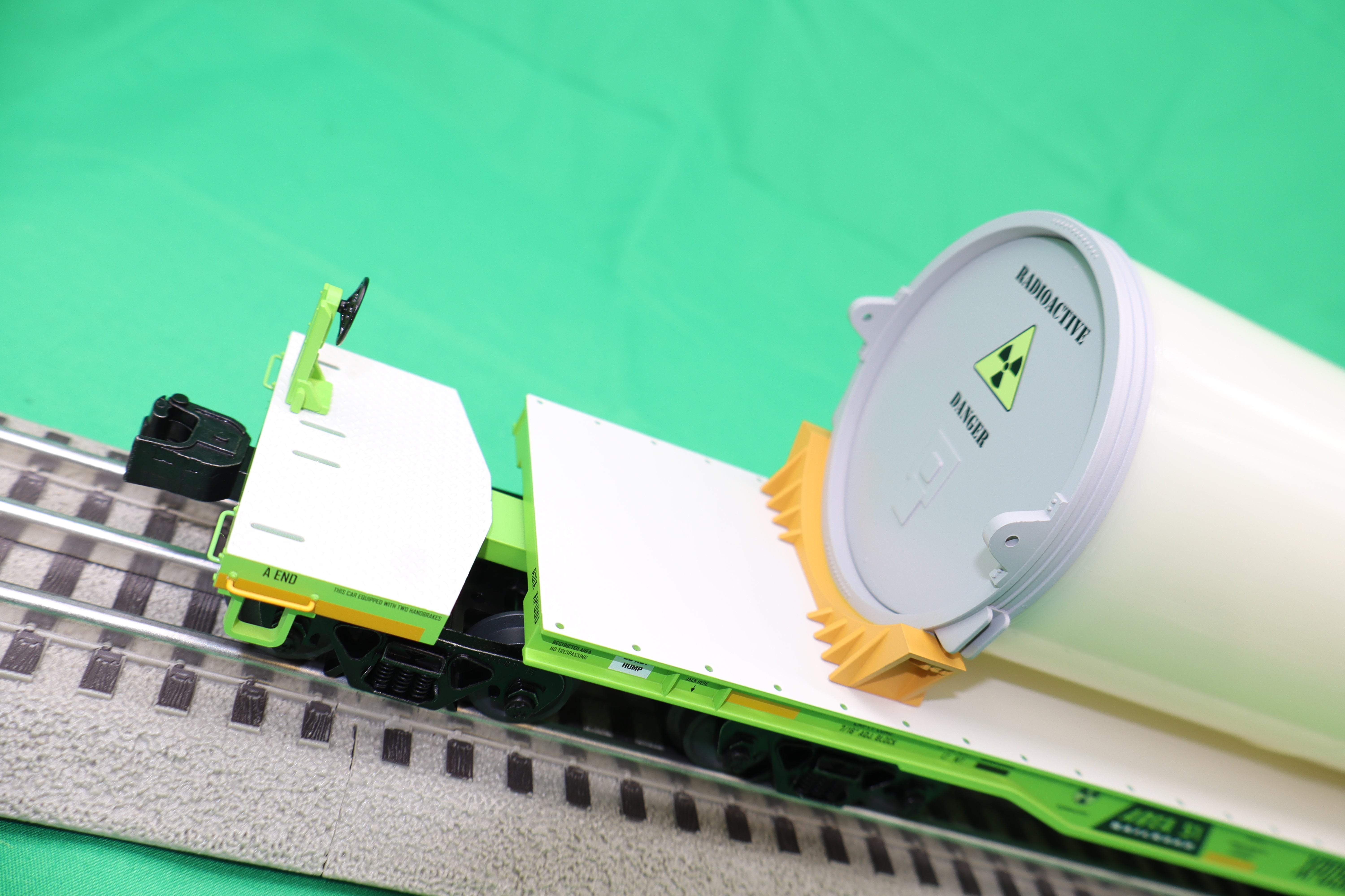 Lionel 2526170 - Heavy Duty Flatcar "Area 51" #XP09D