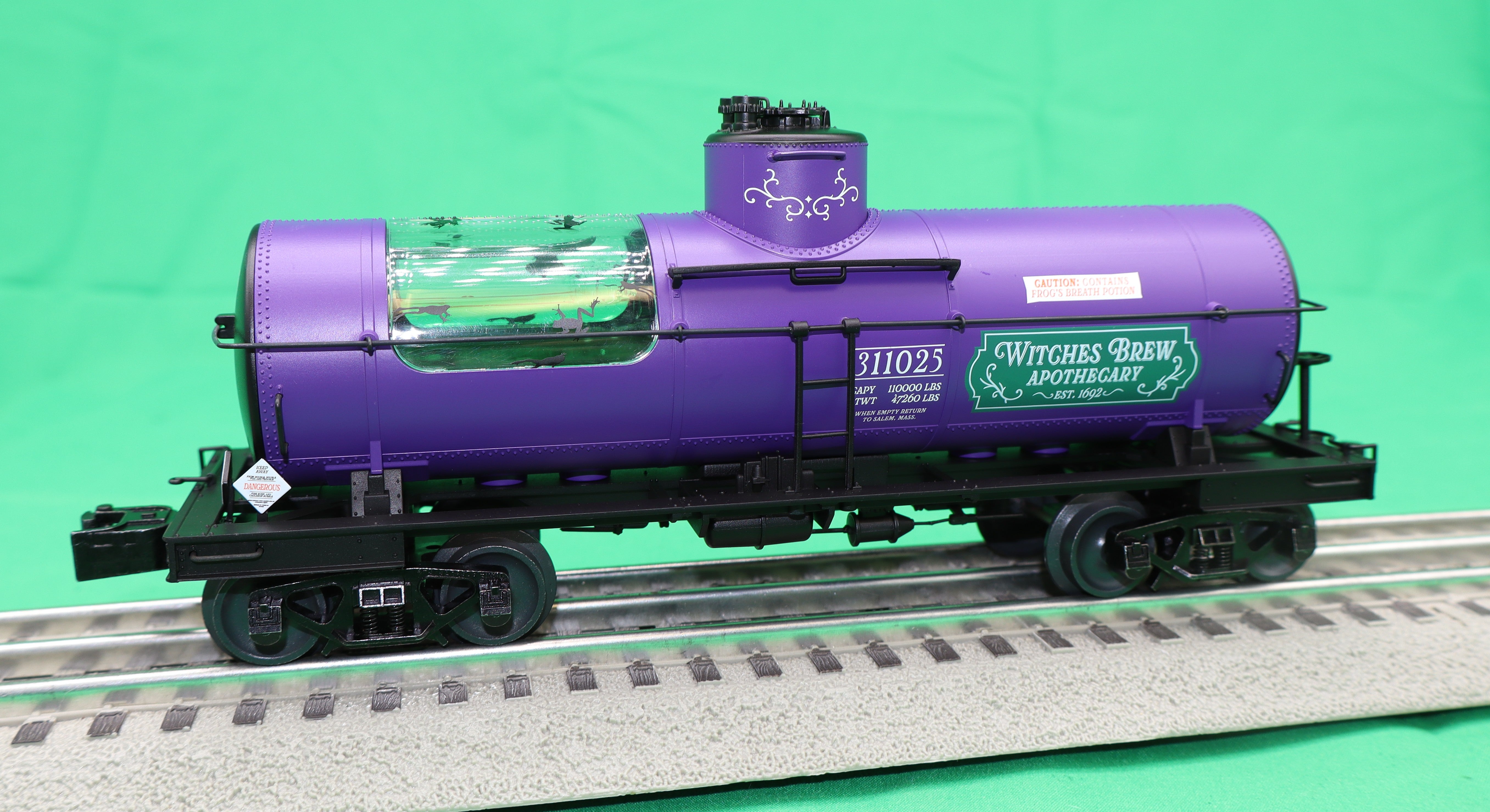 Lionel 2526280 - 8k Gallon Tank Car "Halloween" #311025