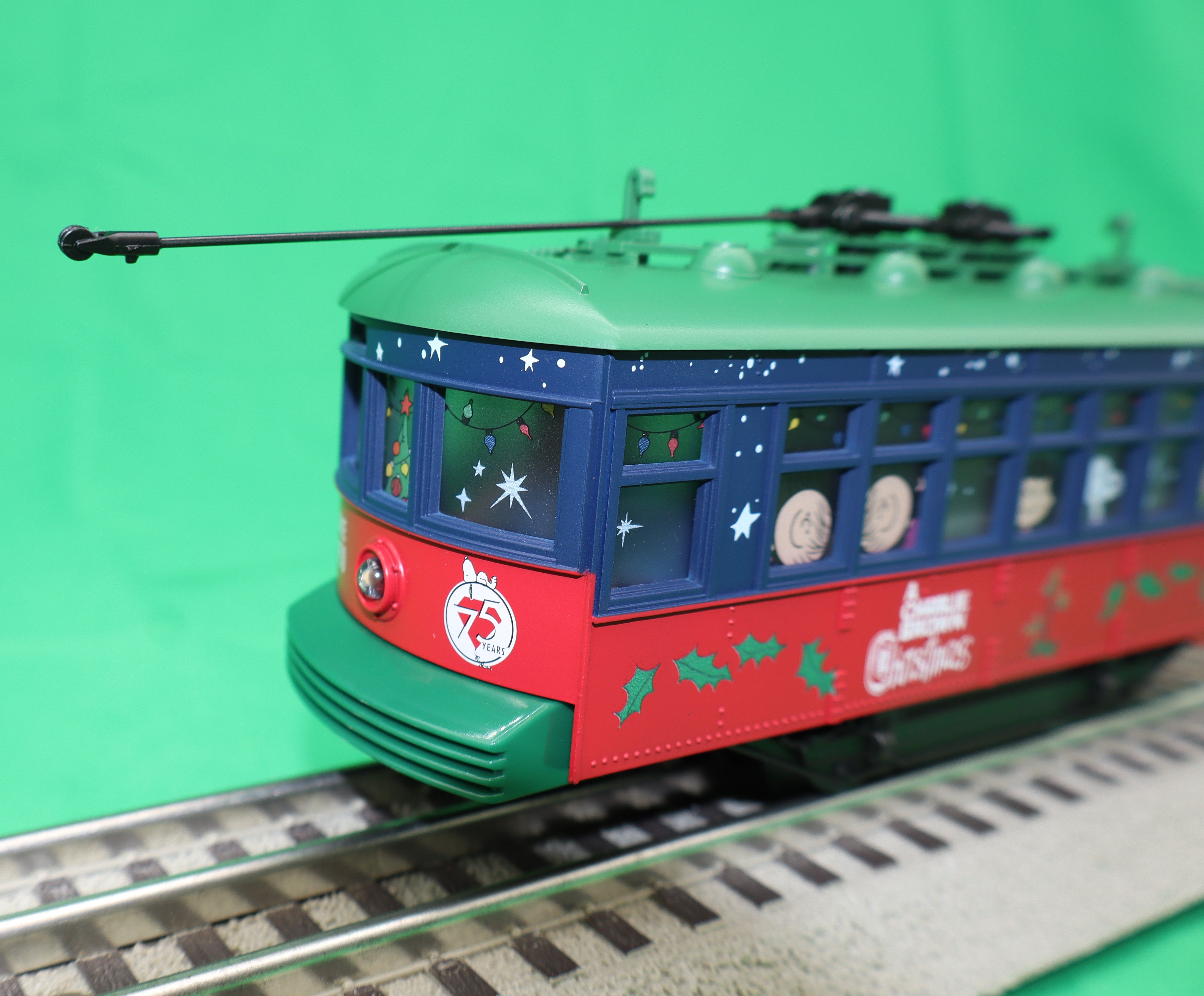Lionel 2535170 - Peanuts - 75th Anniversary Trolley "Christmas"