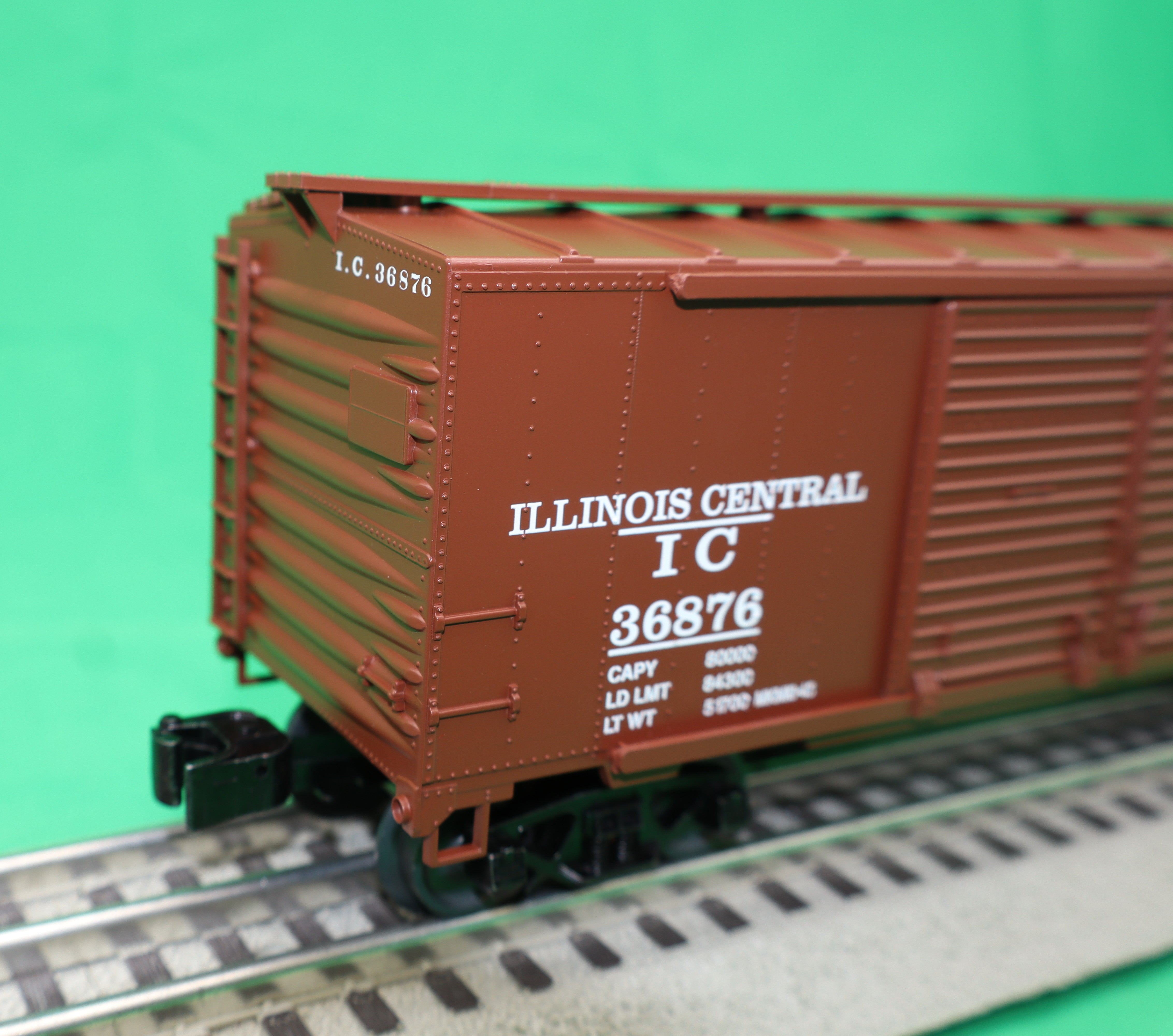 Lionel 2542451 - 40' Double Door Boxcar "Illinois Central" #36876