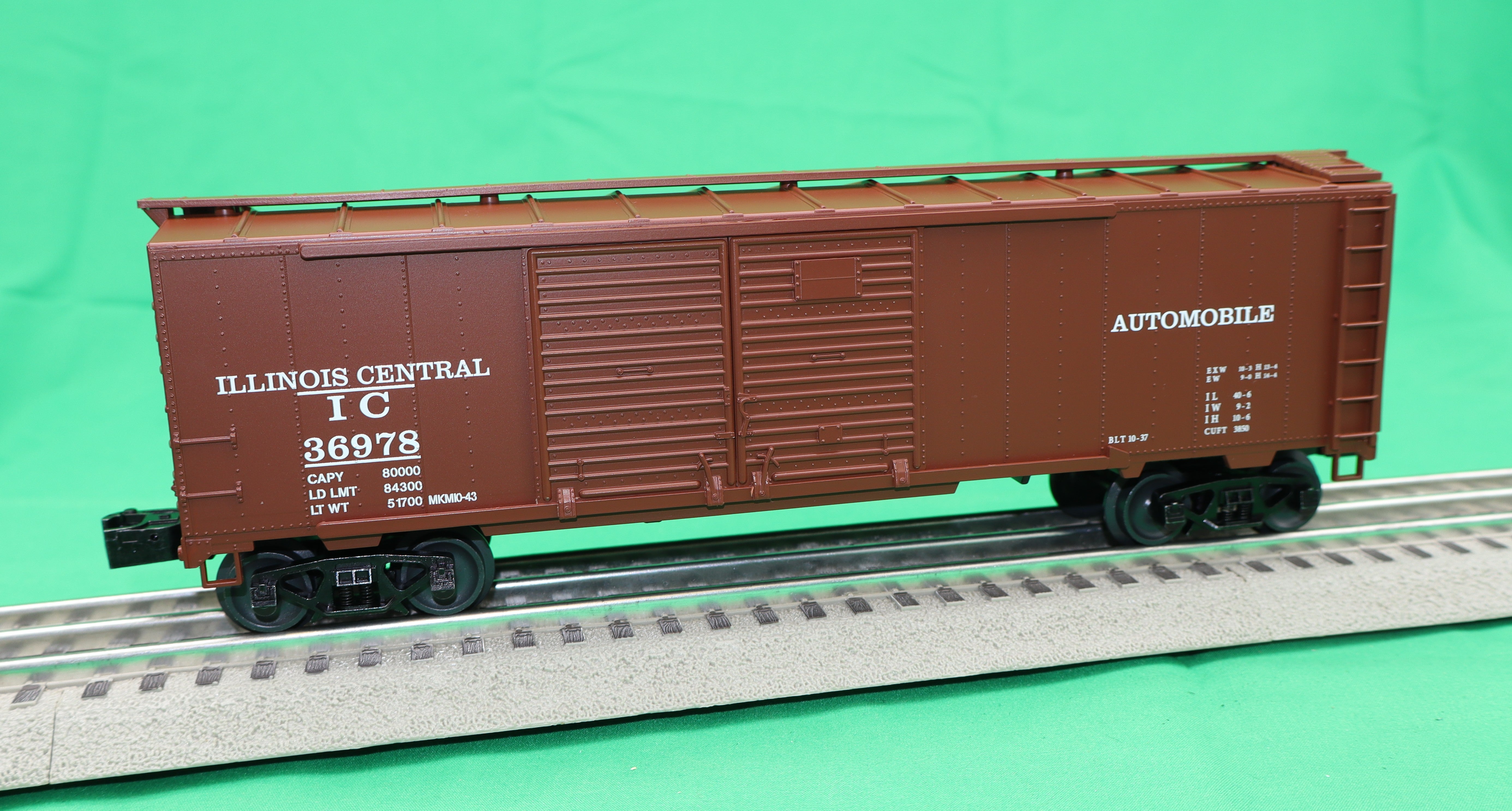 Lionel 2542452 - 40' Double Door Boxcar "Illinois Central" #36978
