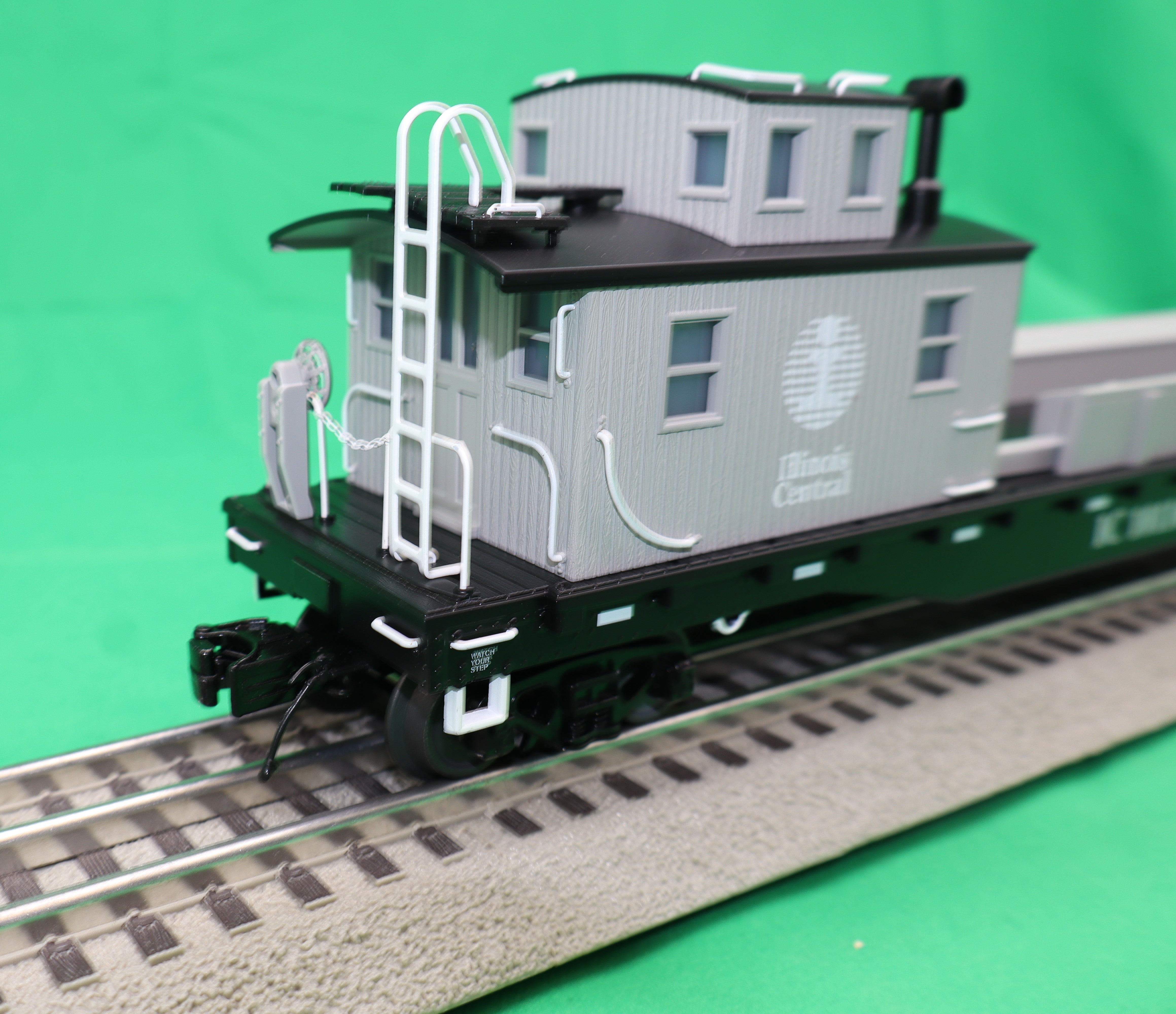 Atlas O 3001750 - Premier - Crane Tender “Illinois Central” #101166