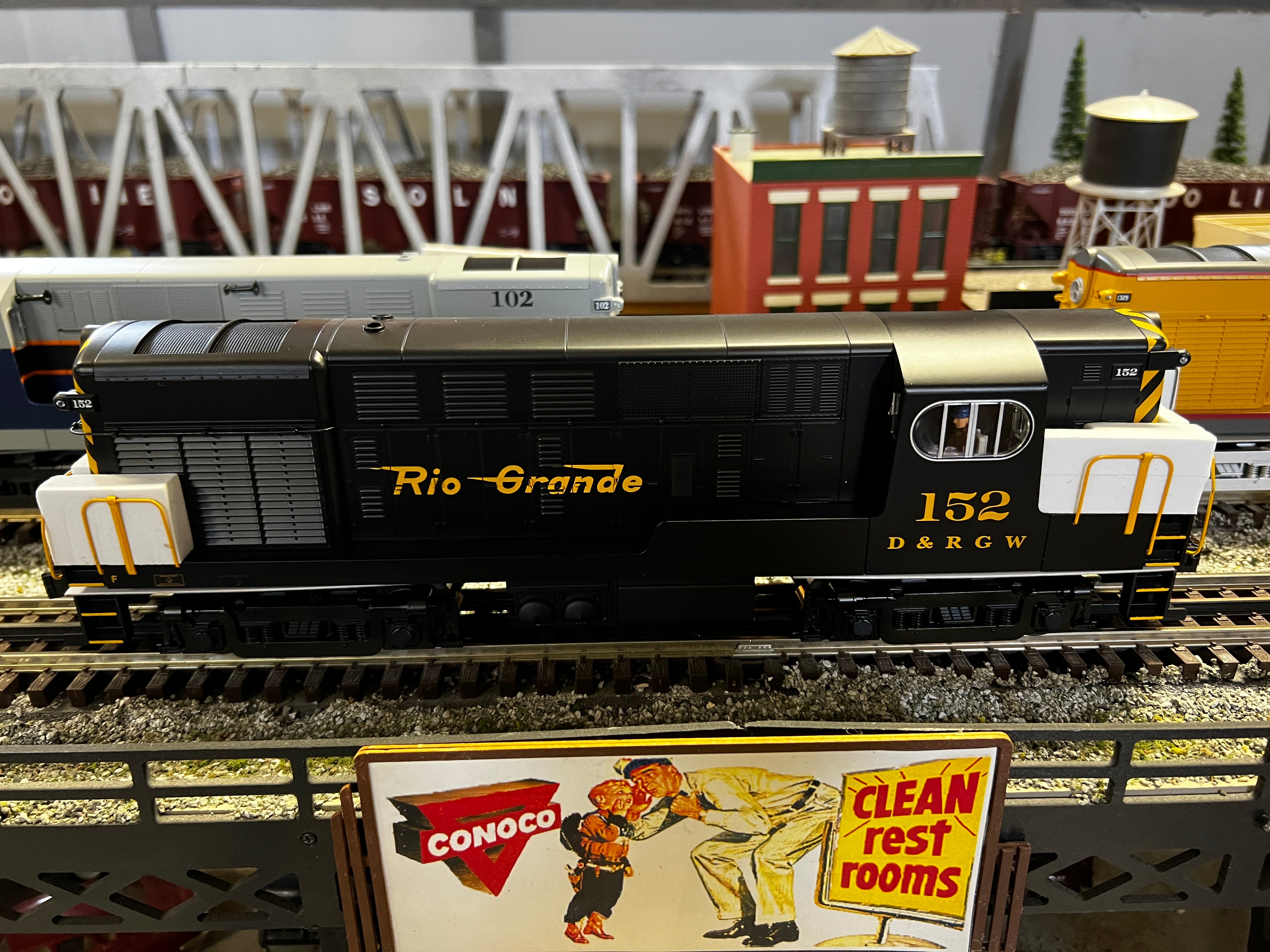 Lionel 2333272 - Legacy H15-44 Diesel Locomotive "Rio Grande" #152