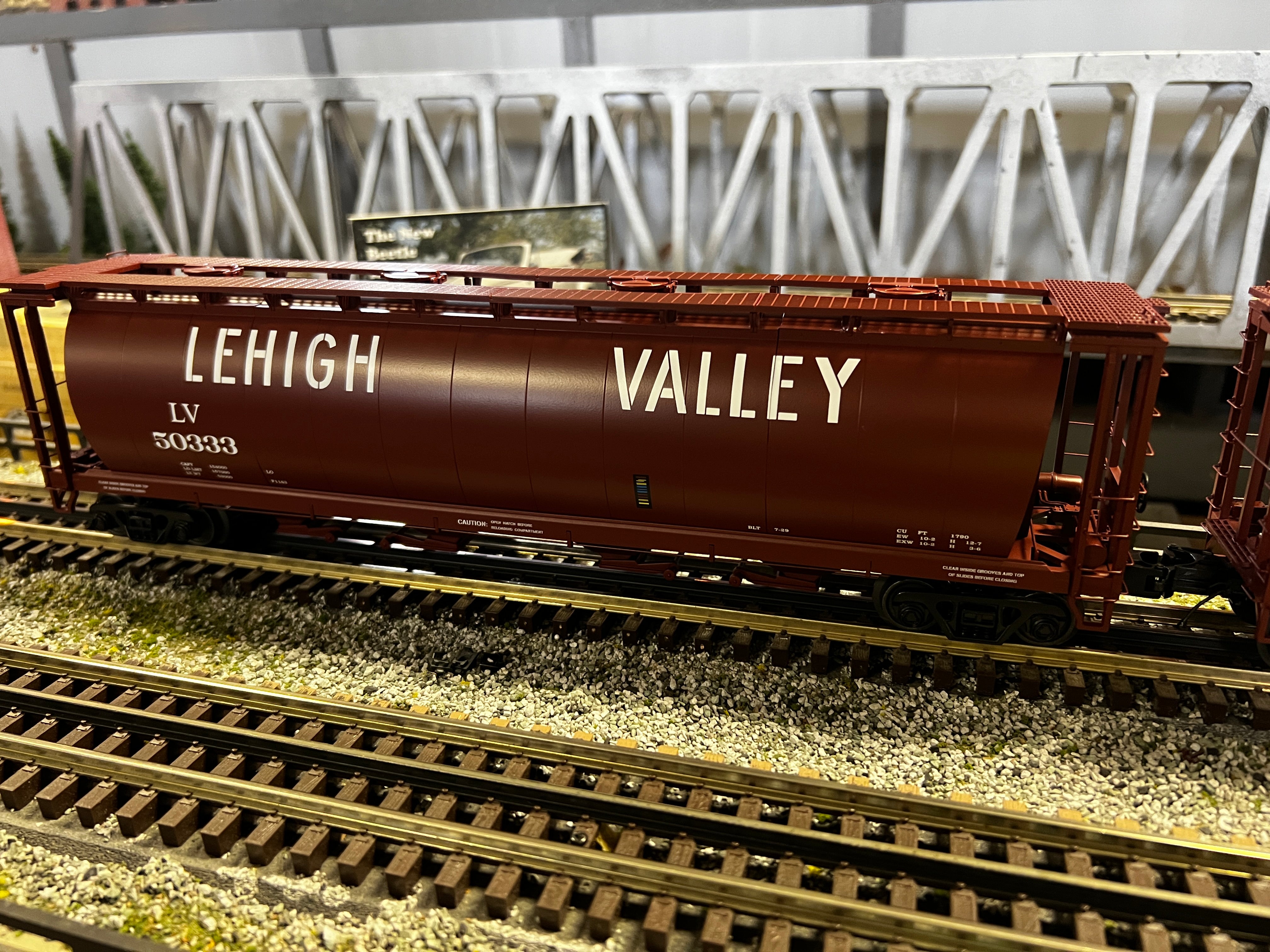 MTH 20-99061 - 100 Ton Hopper Car "Lehigh Valley" #50422 - Custom Run for MrMuffin'sTrains