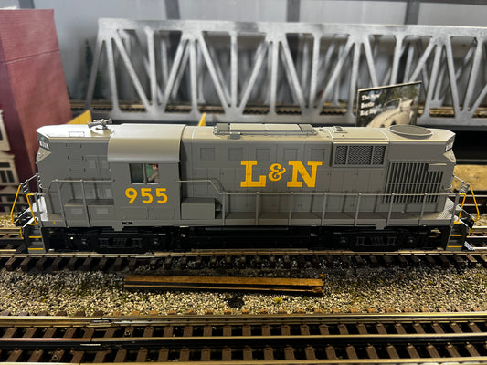MTH 20-21631-1 - Premier - RS-11 High Hood Diesel Engine "Louisville & Nashville" #955 w/ PS3 - MrMuffin'sTrains