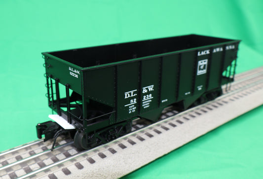Atlas O 3005826 - Master - 55-Ton Coal Hopper “Lackawanna” - MrMuffin'sTrains