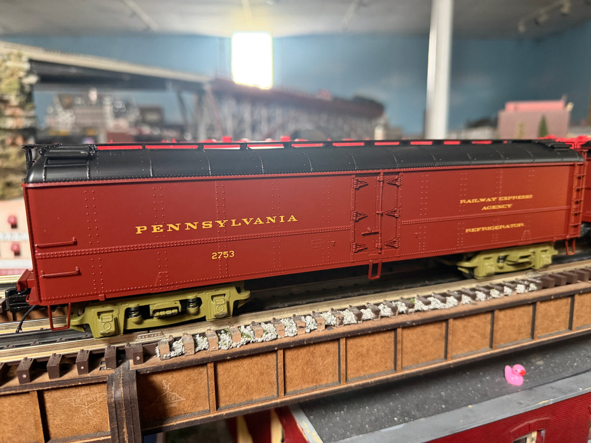MTH 20-94767 - R50B Express Reefer Car "Pennsylvania" #2753 w/ Herald (Red) - Custom Run for MrMuffin'sTrains - MrMuffin'sTrains