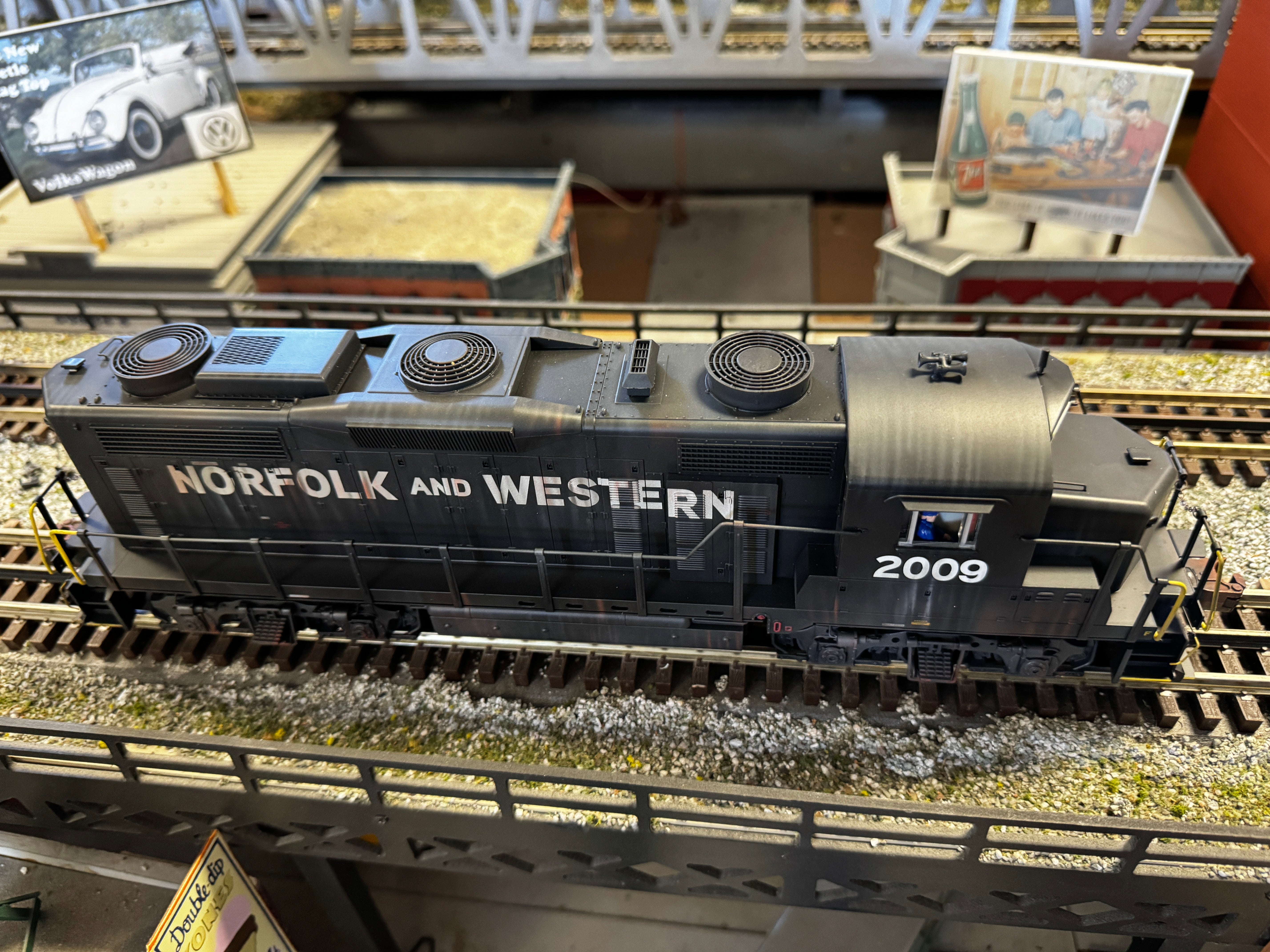 Lionel 2333800W - Legacy GP20 Diesel Locomotive "Norfolk & Western" #2009 - Custom Run for MrMuffin'sTrains - Weathered by Harry Hieke