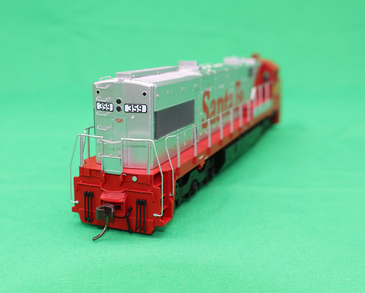 Atlas HO 10004622 - Master - Gold - U28CG Diesel Locomotive "Santa Fe" #359 (Early Passenger)