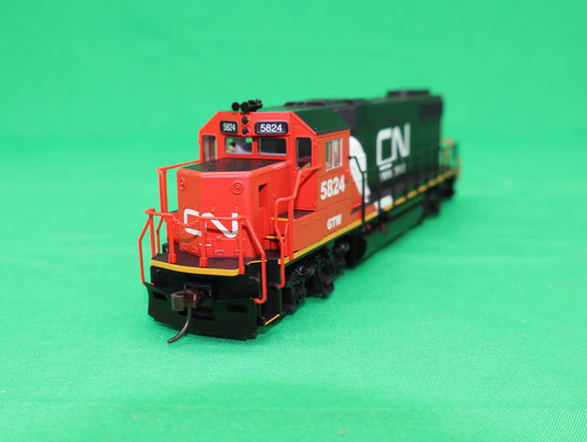 Atlas HO 10004573 - Trainman - Gold - GP38-2 Diesel Locomotive "Canadian National" #5824 (GTW)