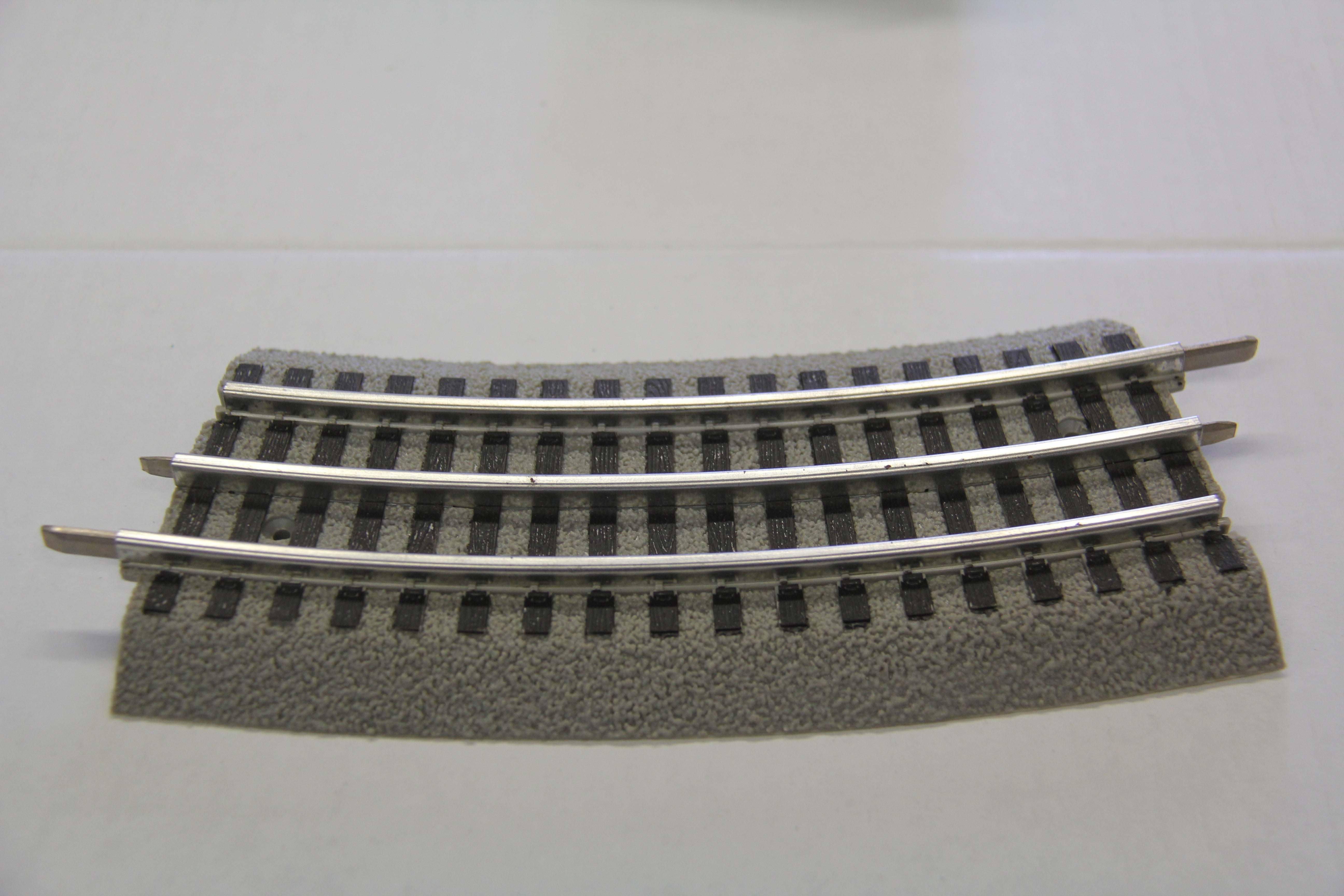 Lionel FasTrack 036 Half Curve Set of 4-Second hand-M6829