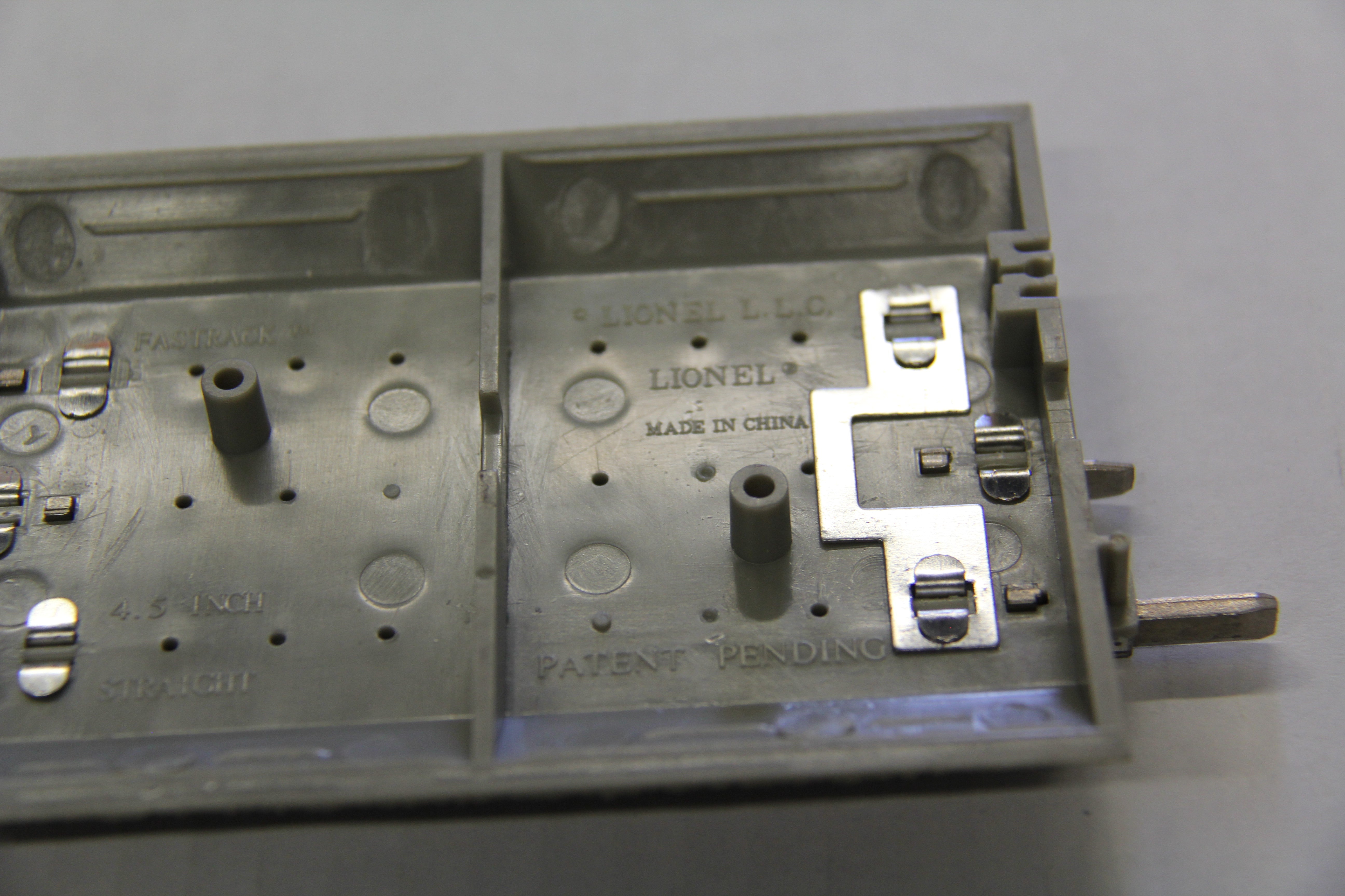 Lionel FasTrack 4.5 in Set of 3-Second hand-M6833