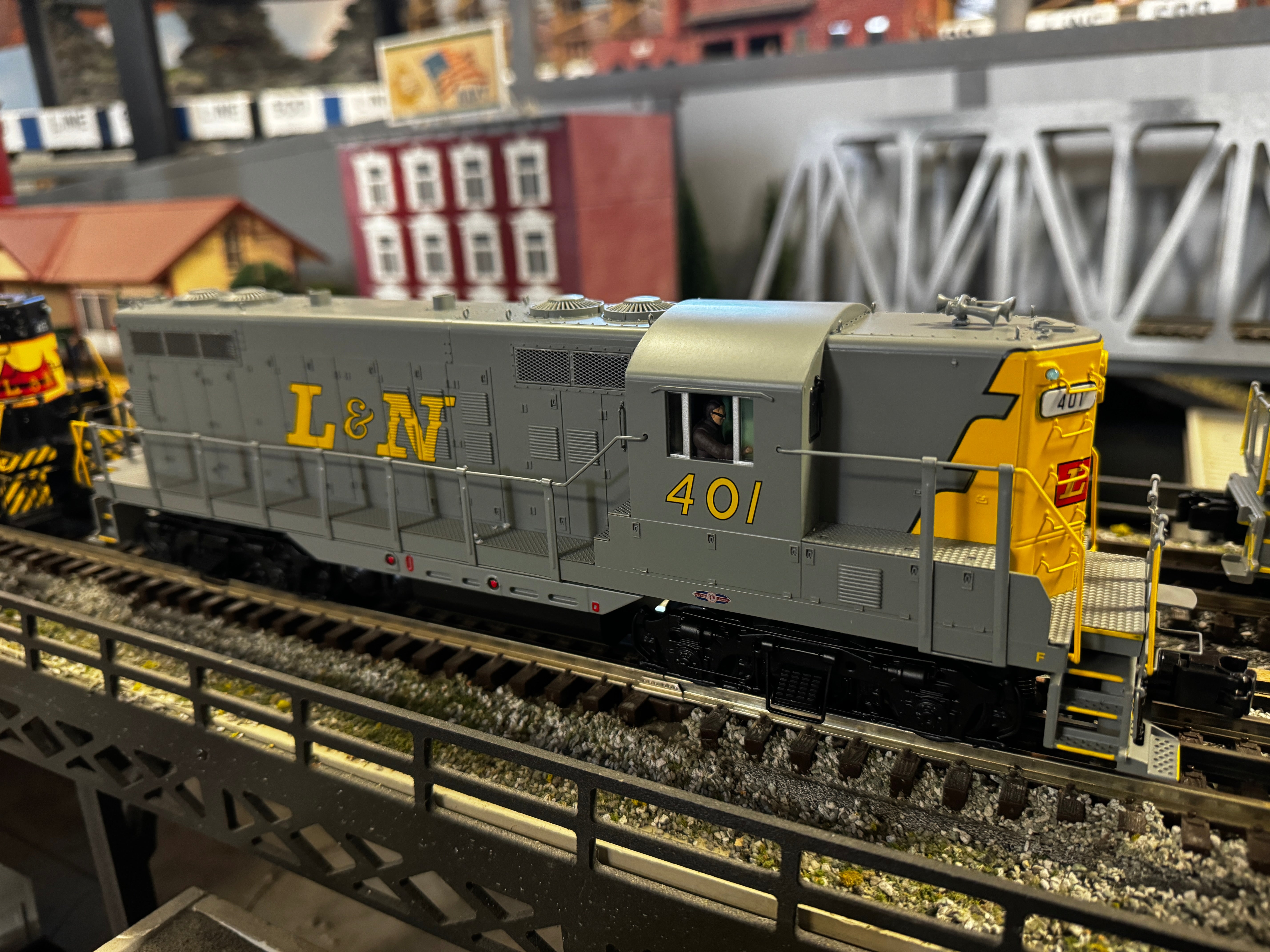 MTH 20-21630-1 - GP-7 Diesel Engine "Louisville & Nashville" #401 w/ PS3 - Custom Run for MrMuffin'sTrains