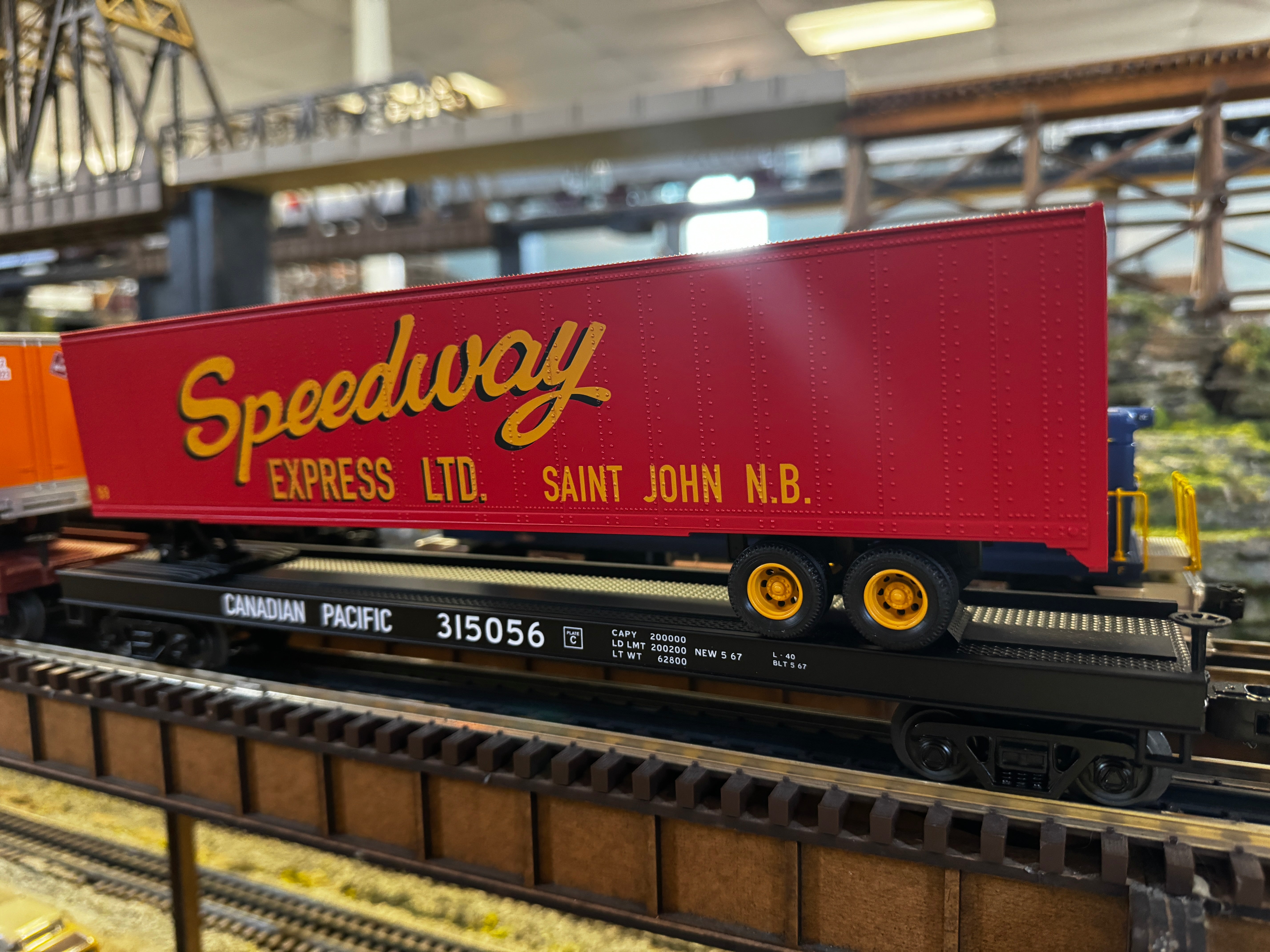 MTH 20-95642 - Flat Car "Canadian Pacific" w/ 48' Trailer