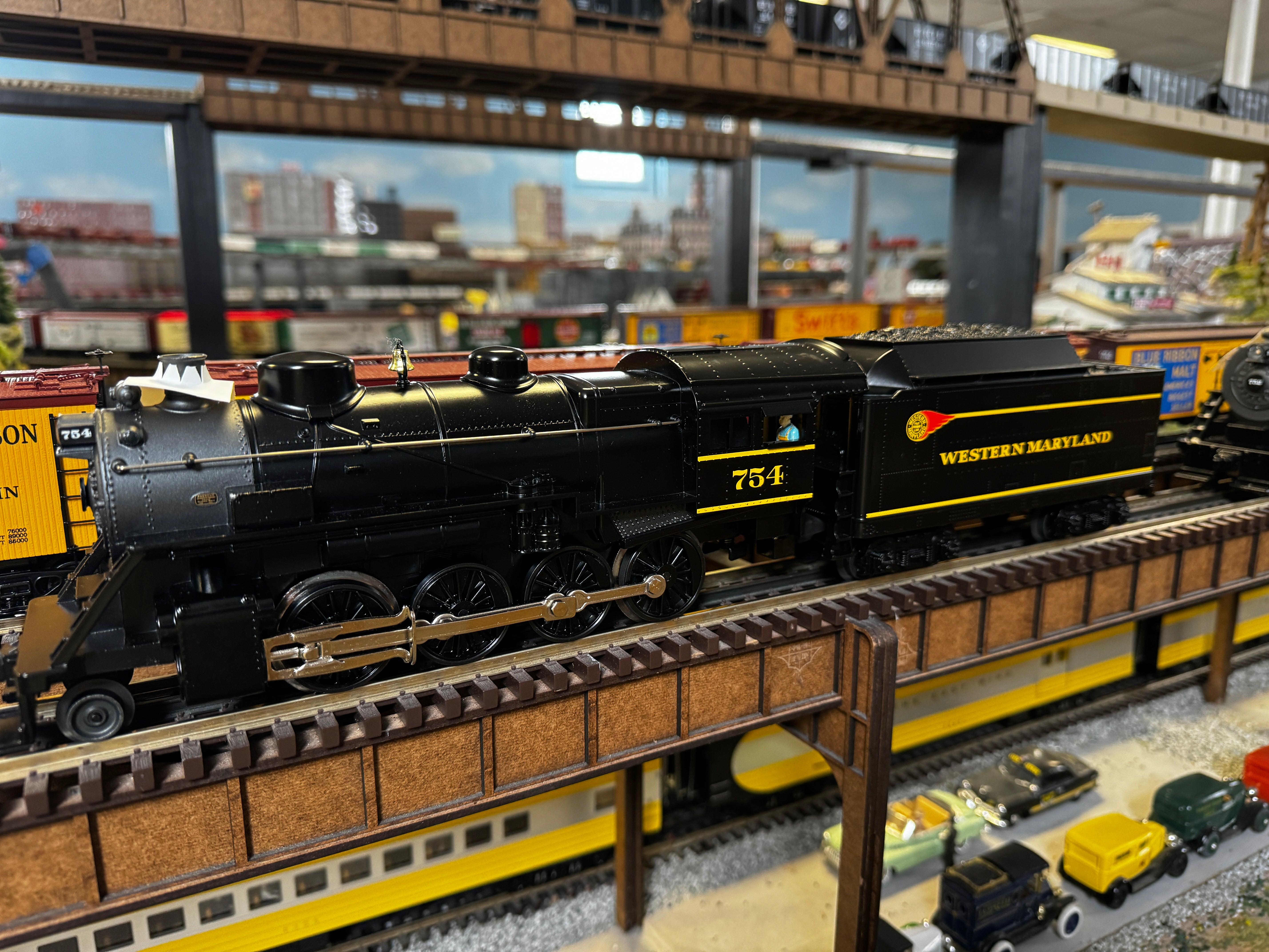 Lionel 2332110 - LionChief 2-8-0 Steam Locomotive "Western Maryland" #754