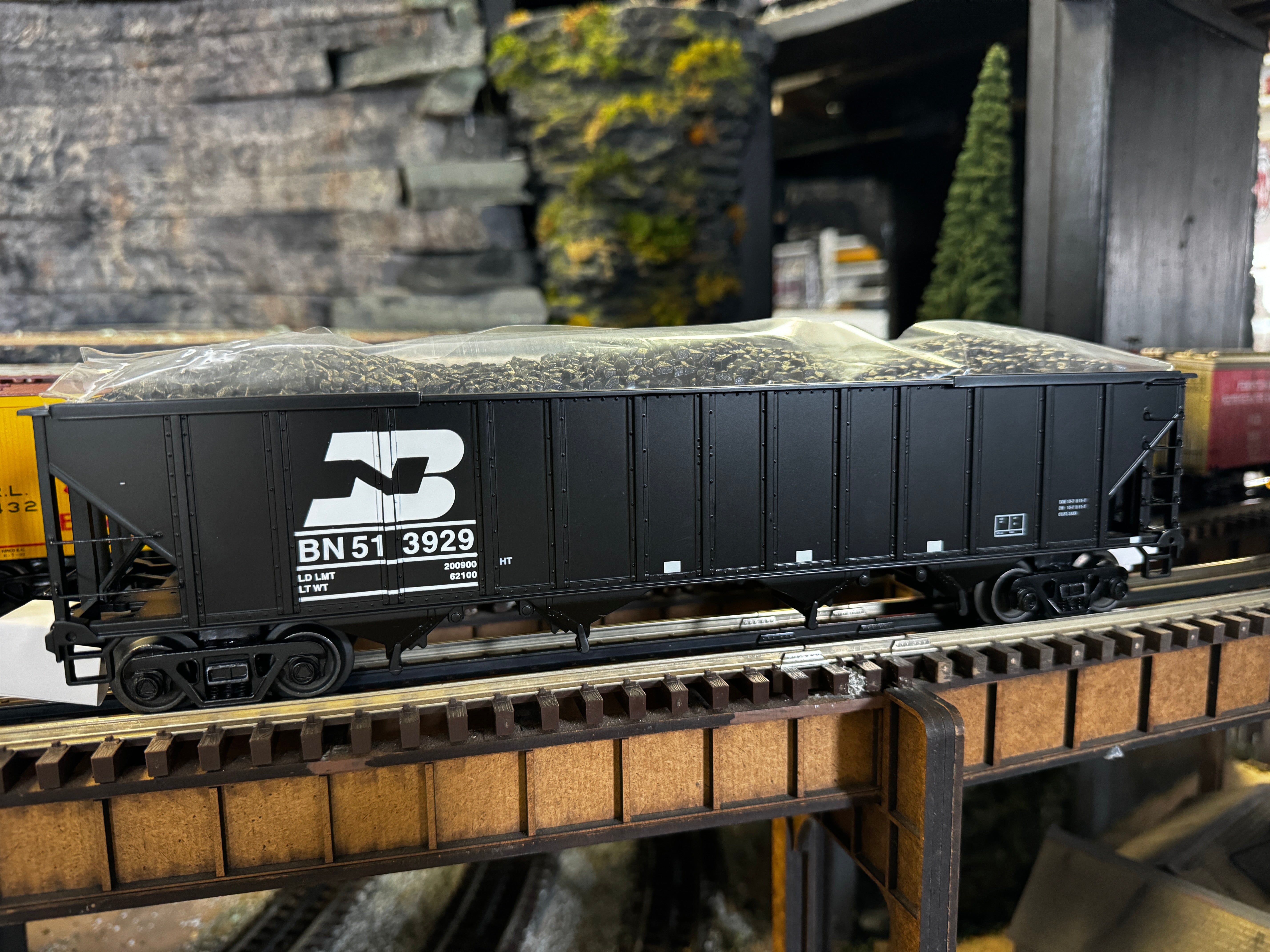 Atlas O 3001283 - Premier - 4-Bay Coal Hopper "Burlington Northern"