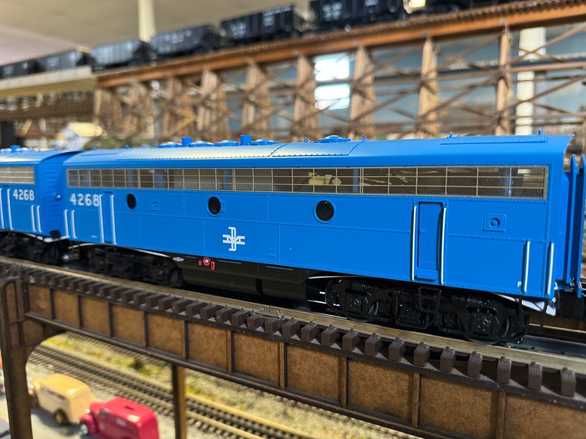 Lionel 2433188 - Legacy - F7B Diesel Locomotive "Boston & Maine" #4267B
