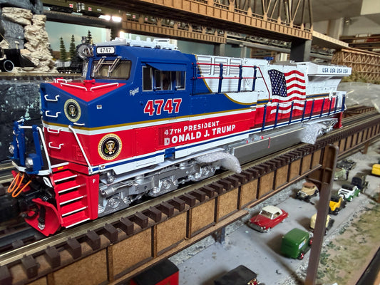 Lionel 2533147 - Legacy - ES44 Diesel Locomotive "Trump" #4747 - Custom Run