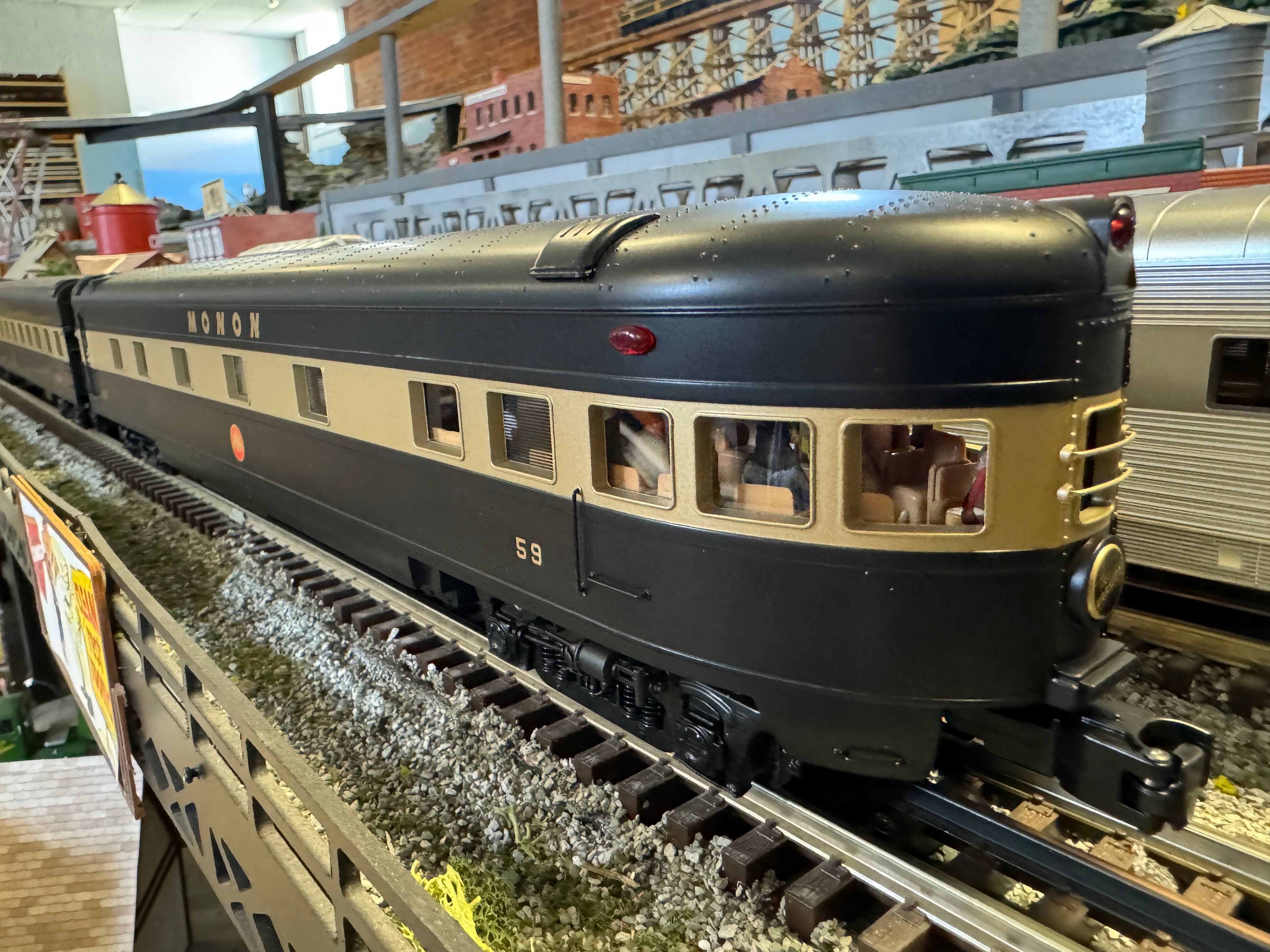 Atlas O - 70' Streamlined Passenger Set "Chicago, Indianapolis & Louisville" (5-Car) - The Varsity / The Monon - Custom Run for MrMuffin'sTrains