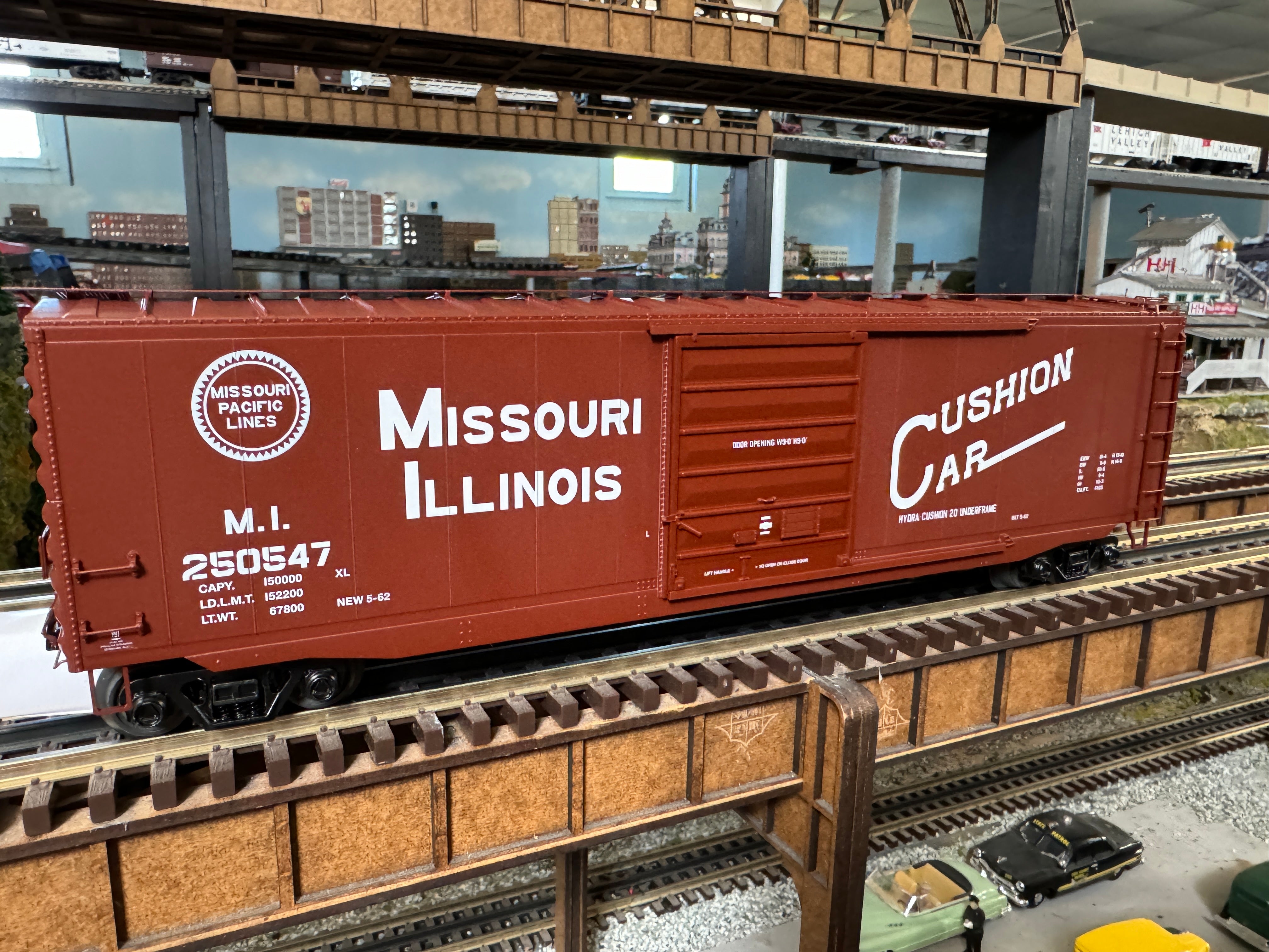 MTH 20-99385 - 50’ PS-1 Box Car w/Pullman Standard Door "Missouri Pacific" #250503 - Custom Run for Berwyn’s