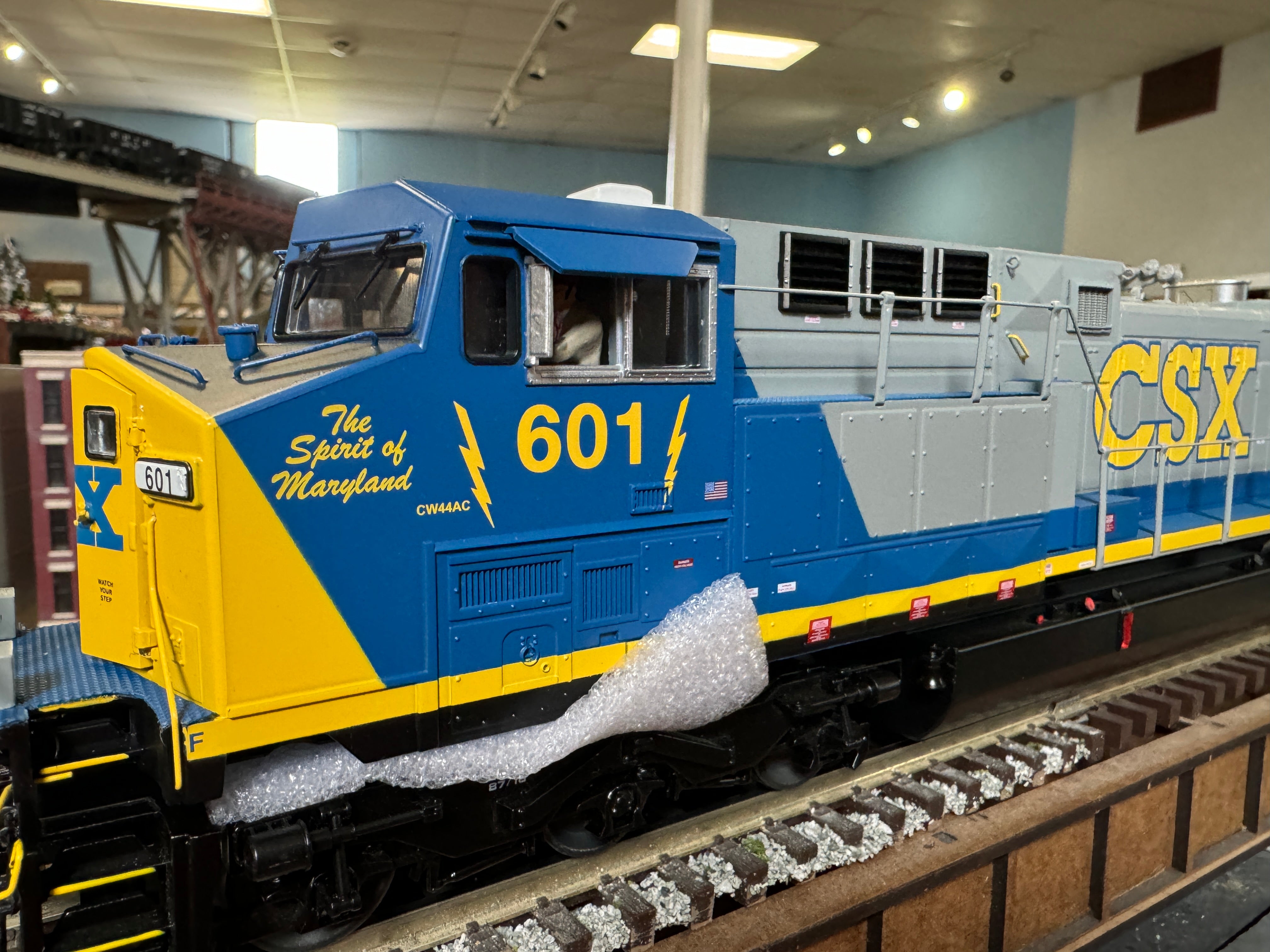 MTH 20-21740-1 - AC4400cw Diesel Engine "CSX" #602 w/ PS3 (Hi-Rail Wheels)