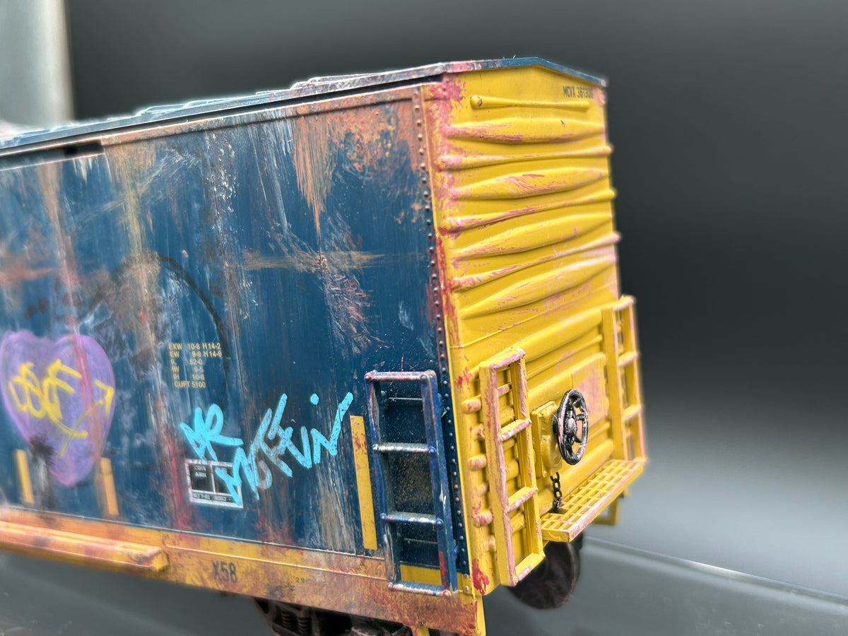 CUSTOM MTH 30-74830 CSX 50' Double Door Plugged Boxcar #361308 Train Wreck Weathered Box Car with Graffiti-Second hand-M7448 - MrMuffin'sTrains