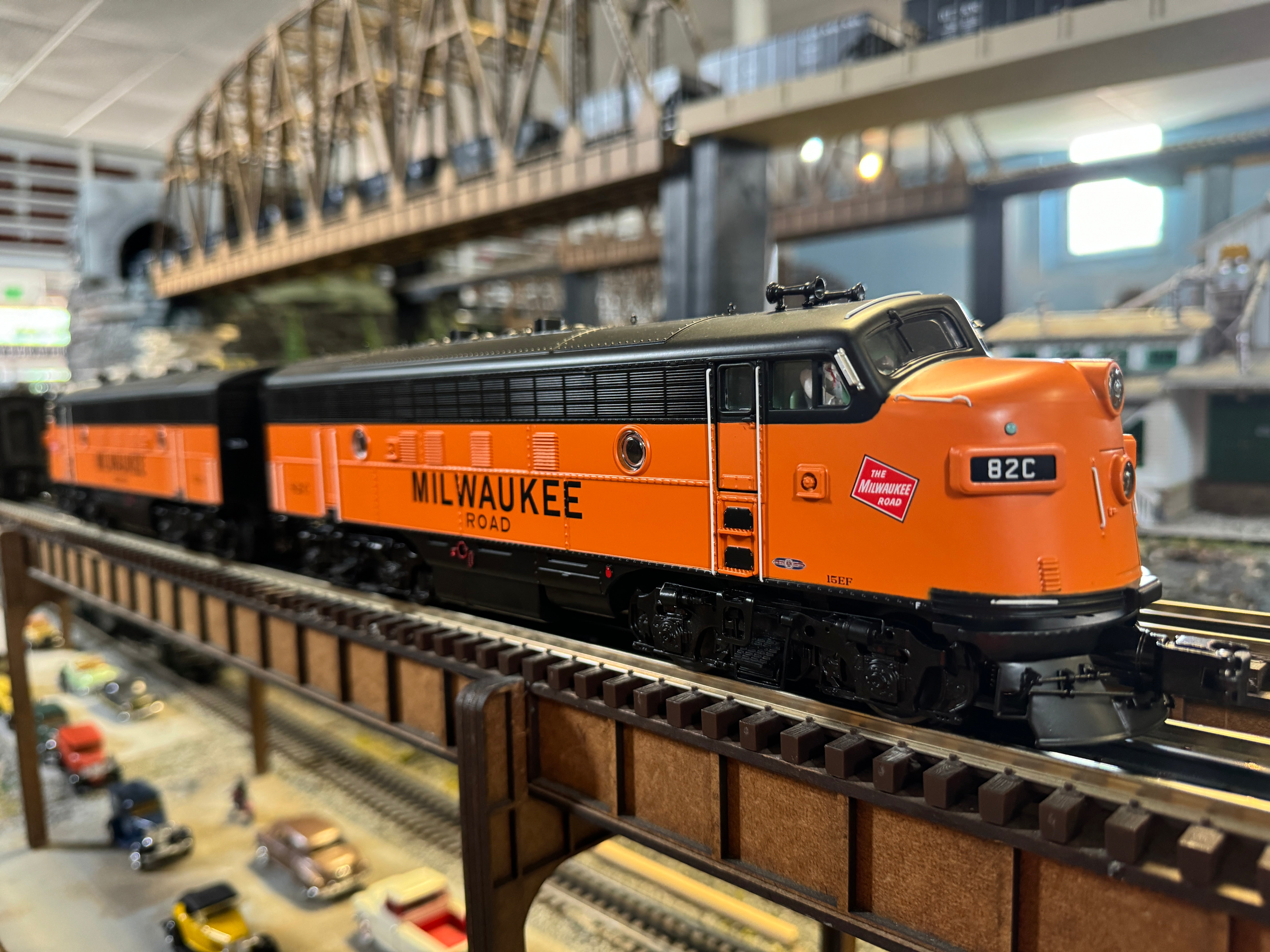 MTH 20-21826-1 - F-7 A Unit Diesel Engine "Milwaukee Road" #82C w/ PS3 (Hi-Rail Wheels) - Custom Run for MrMuffin'sTrains