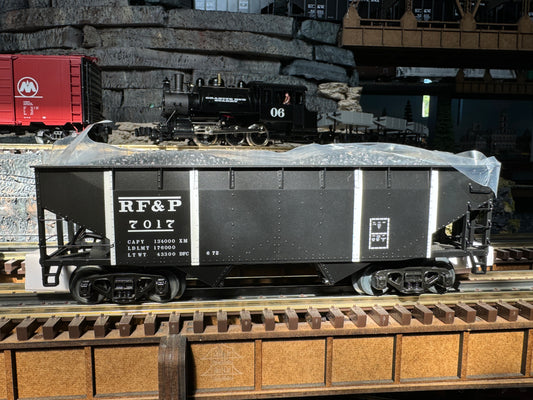 Atlas O 3001395 - Premier - 2-Bay Offset Hopper Car "Richmond, Fredericksburg & Potomac" - MrMuffin'sTrains