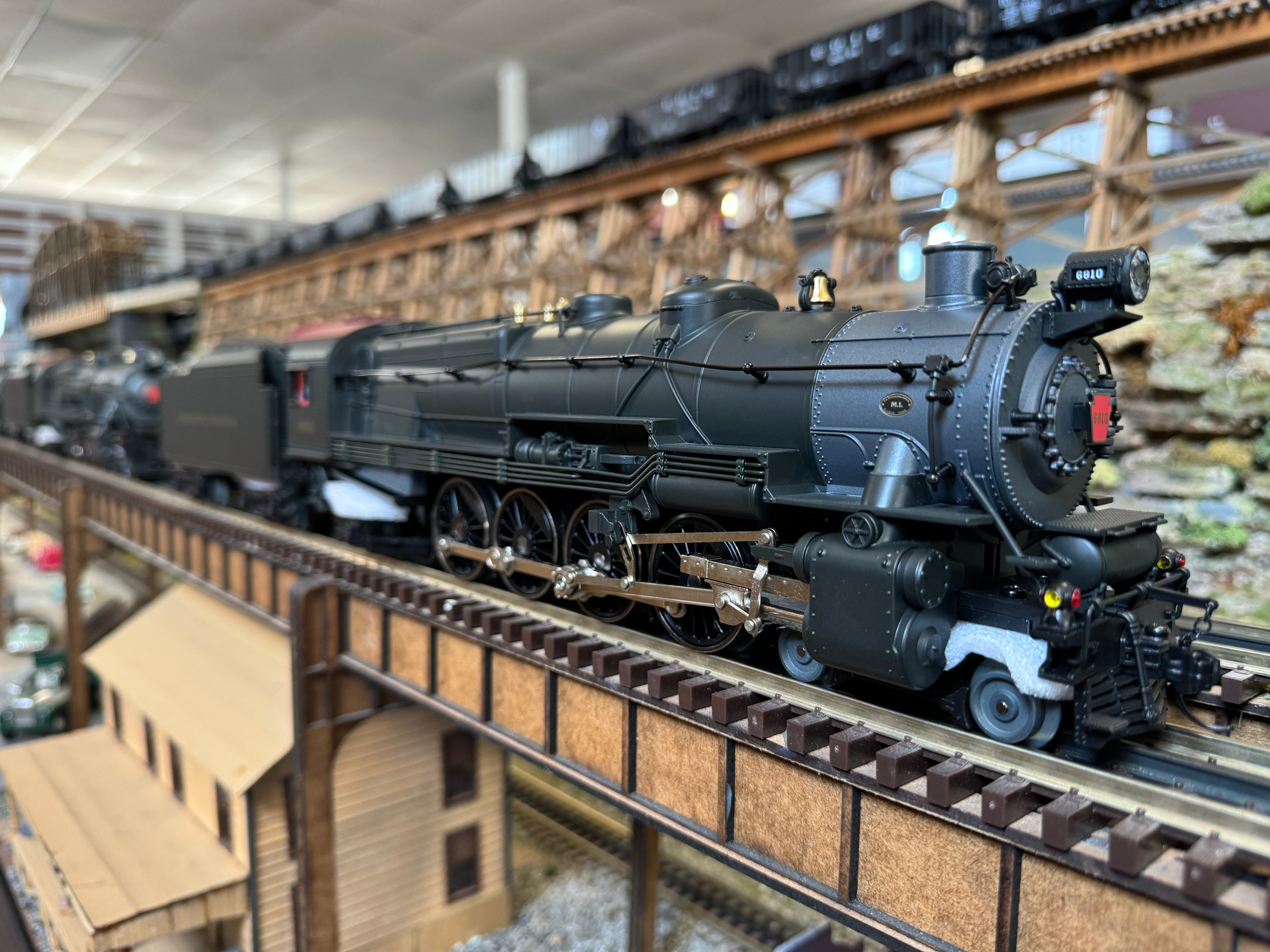 Lionel 2431410 - Legacy M1 Mountain Steam Engine "Pennsylvania" #6810 (Brunswick Green)