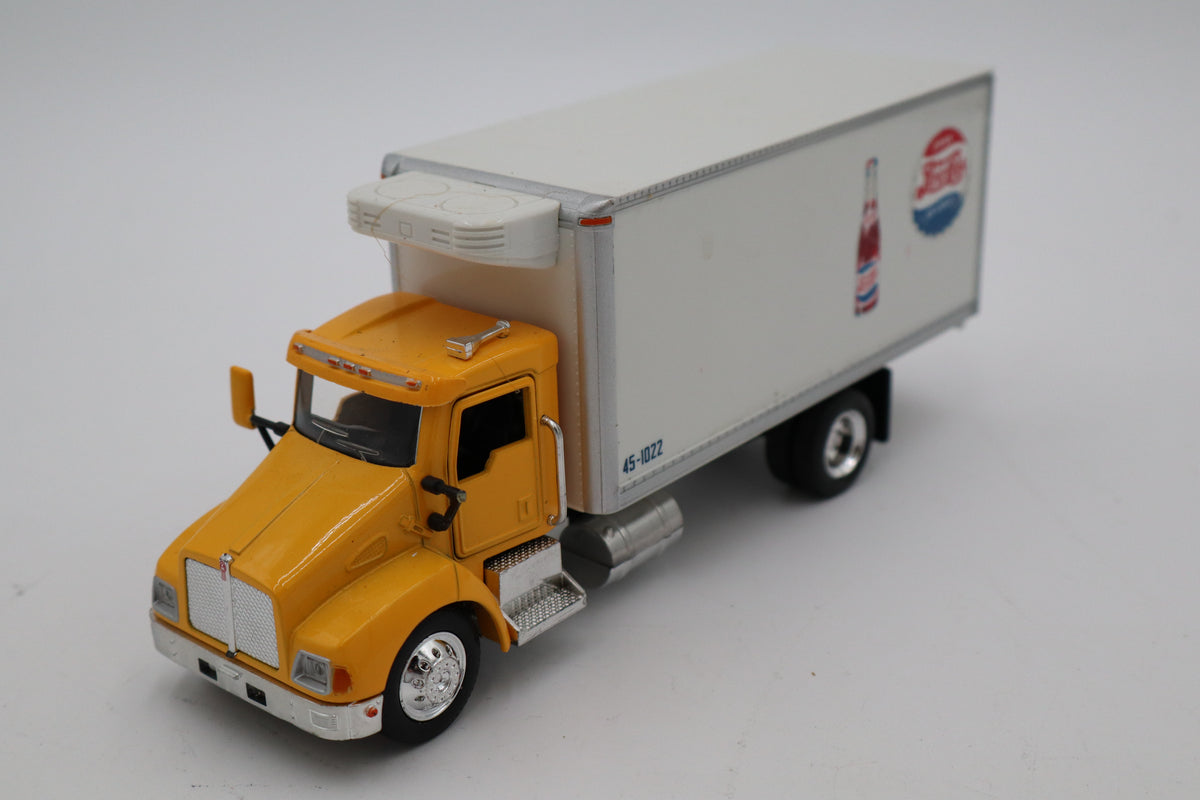 Truck Lot-Second hand-M20320