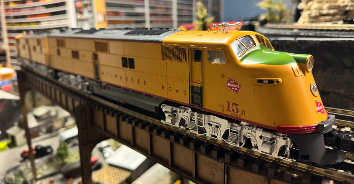 Lionel 2433020 - Legacy E6 AA Diesel Locomotive "Milwaukee Road" #15A, 15B (Yellow) - Custom Run for MrMuffin'sTrains