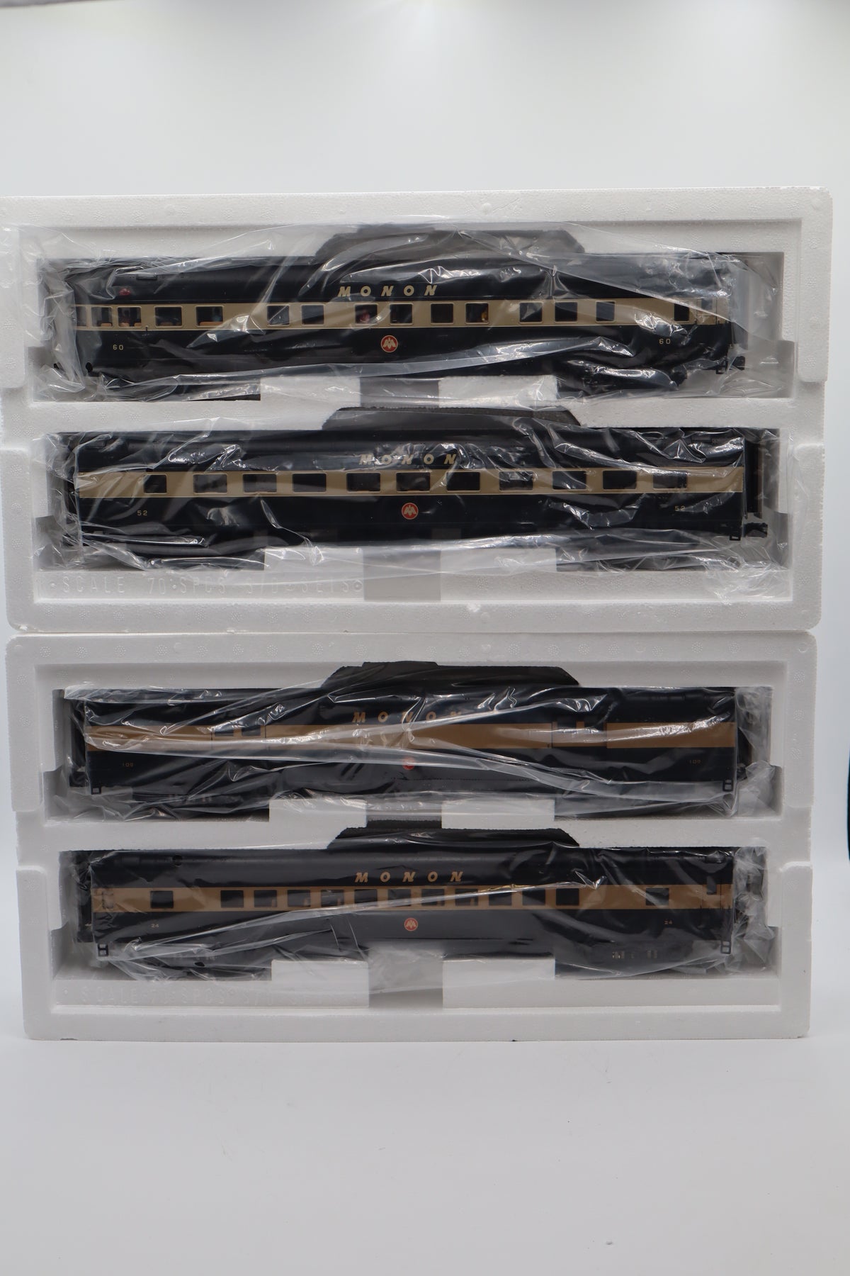 MTH 20-64136 Monon 4-Car 70' Streamlined Pass Set-Smooth-Second hand-M8475
