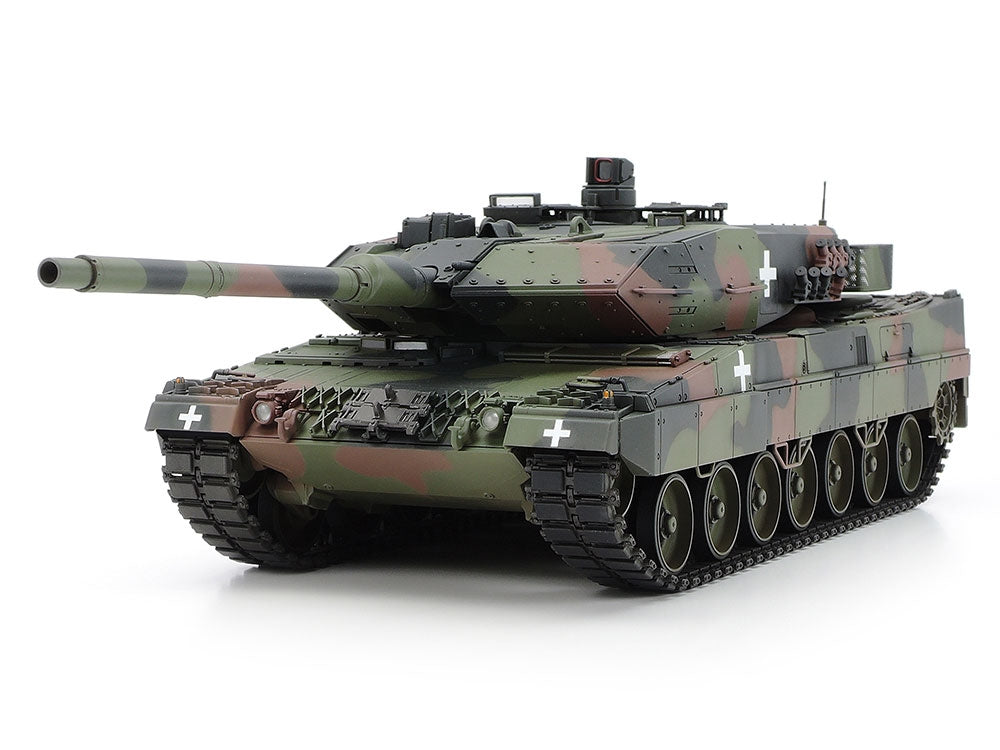 Tamiya 25207 - Leopard 2 A6 Tank Ukraine Limited Edition - 1/35 Scale Model Kit