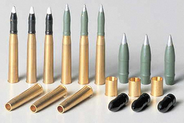 Tamiya 35198 - StuG III Brass 75mm & 105mm Projectiles - 1/35 Scale Model Kit
