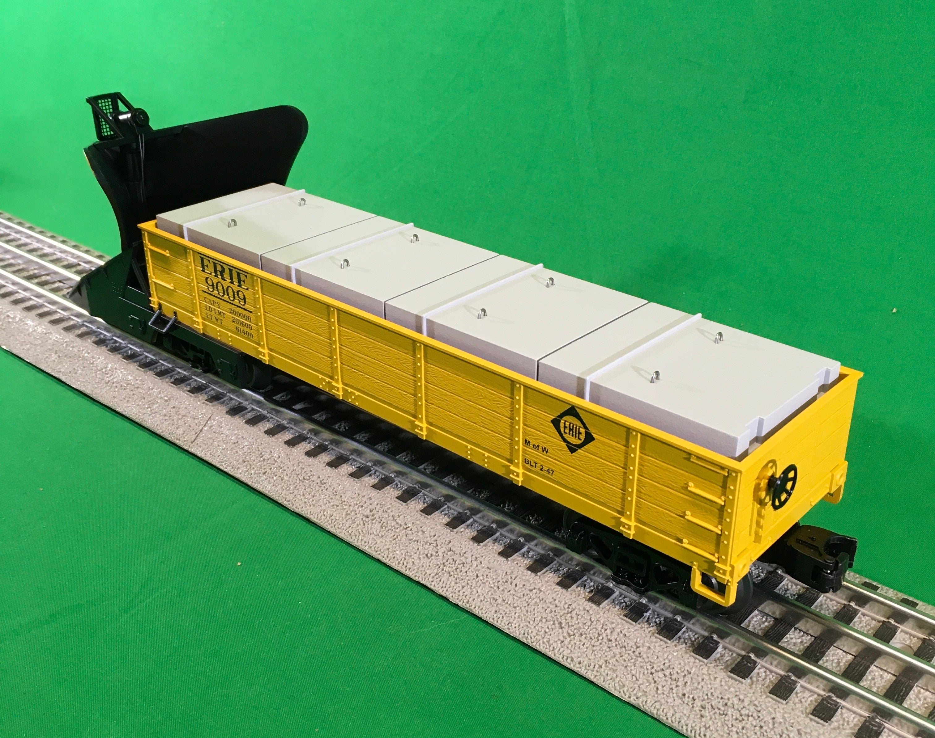 MTH 30-79675 - Heavy Duty Snowplow "Erie" #9009