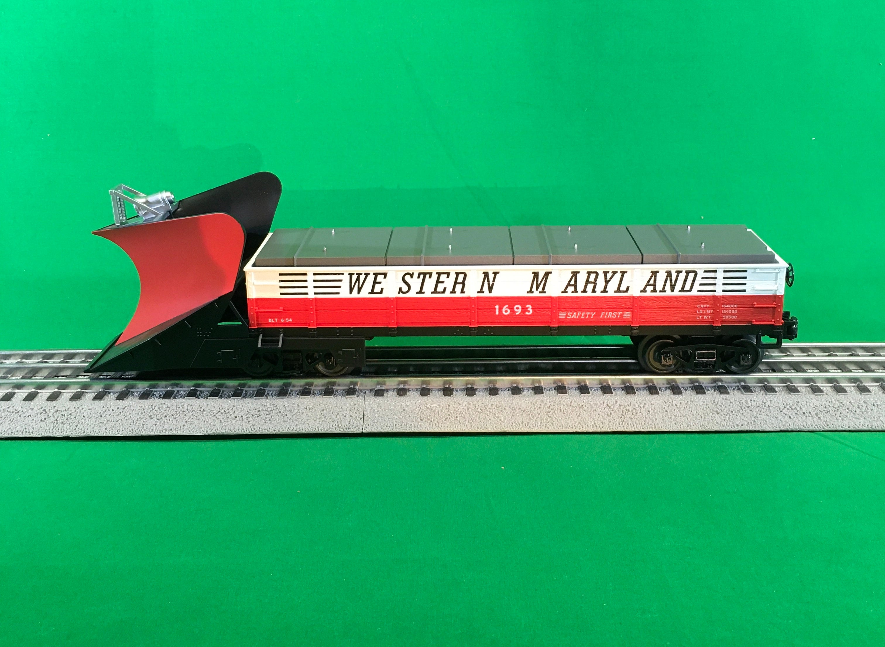 MTH 30-79676 - Heavy Duty Snowplow "Western Maryland" #1693