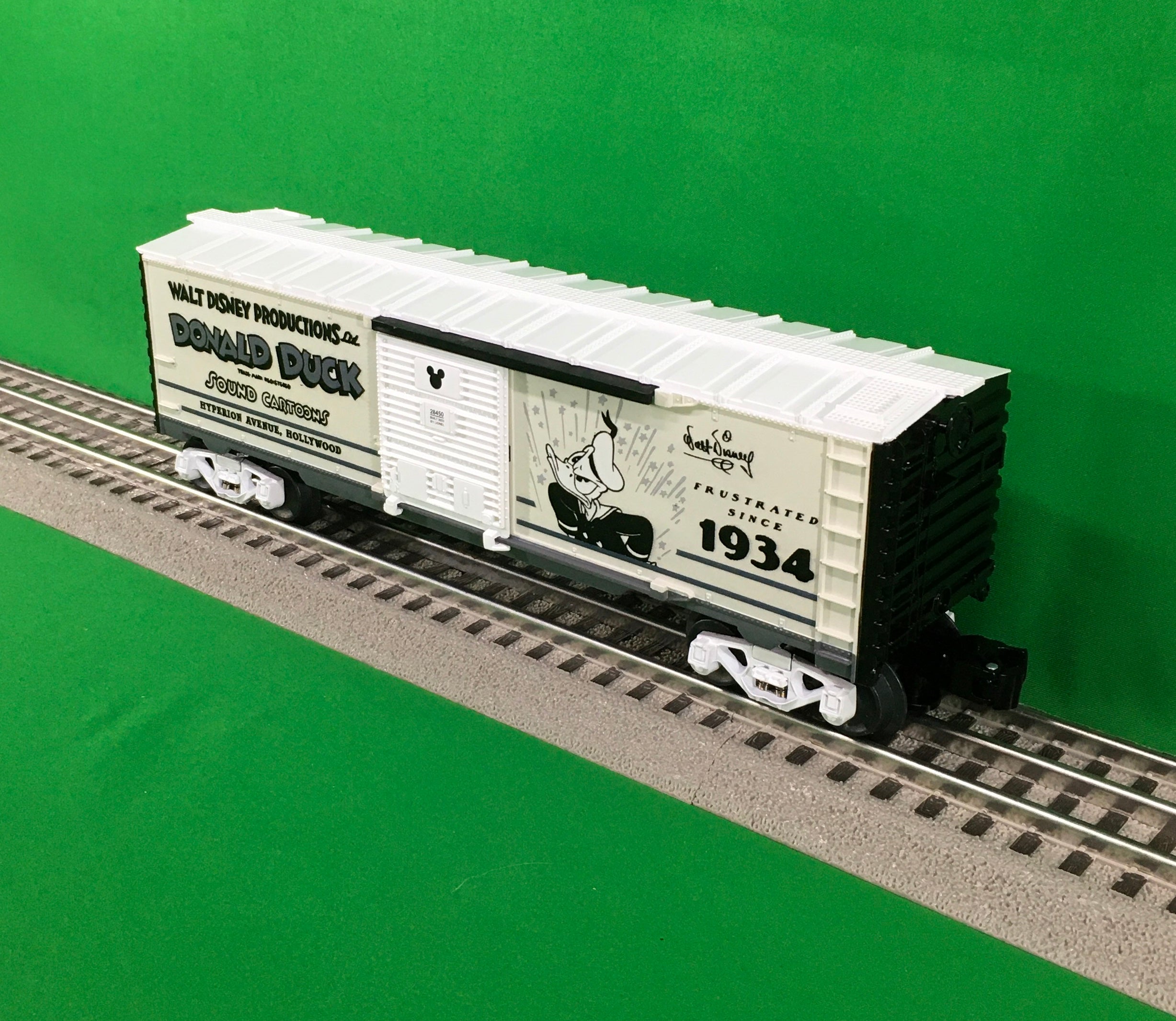 Lionel 2328450 - Disney - 100 Years of Wonder "Donald Duck" Vault Moments Boxcar