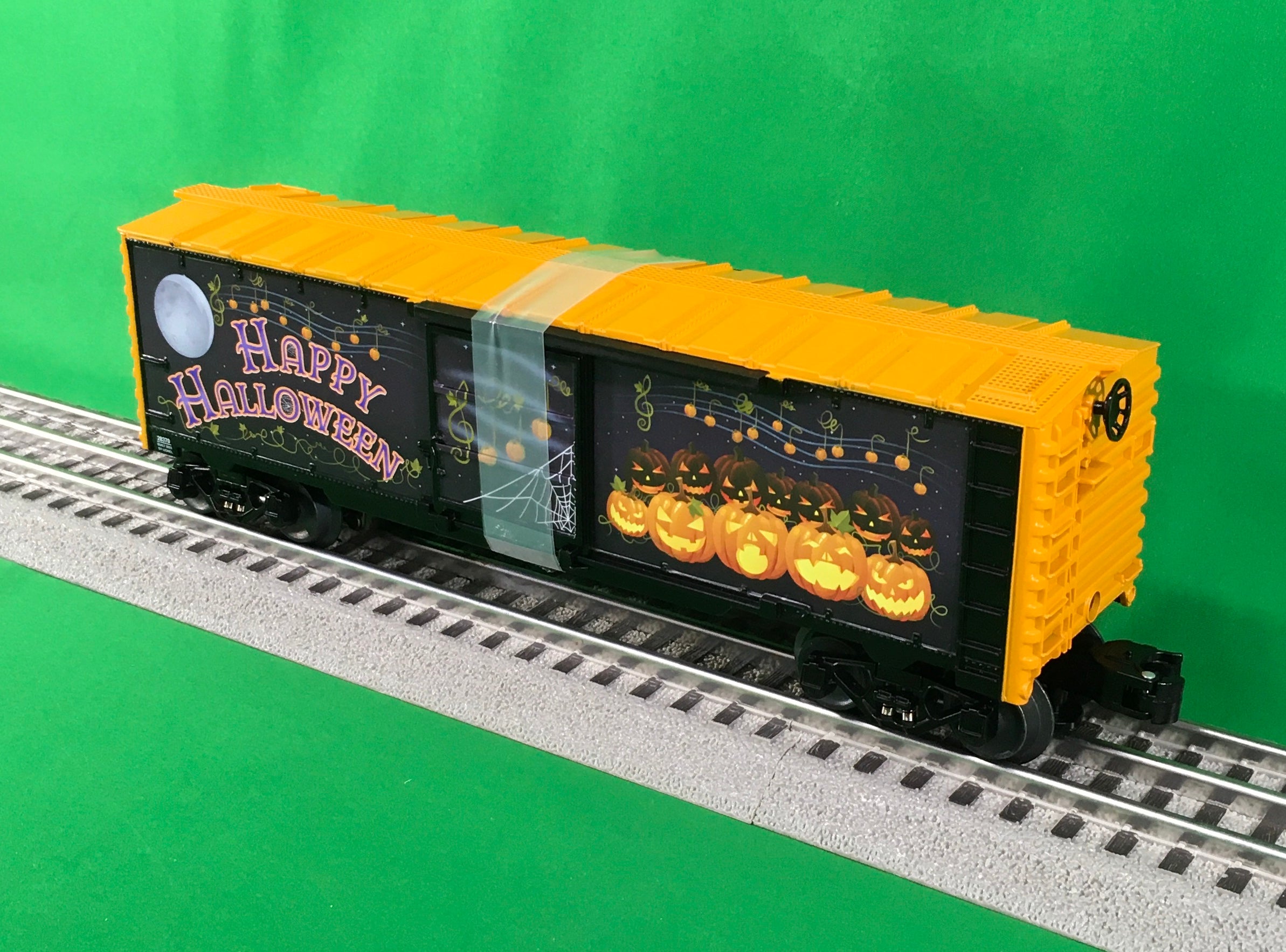 Lionel 2328370 - Spooky Sounds Boxcar w/ Illumination