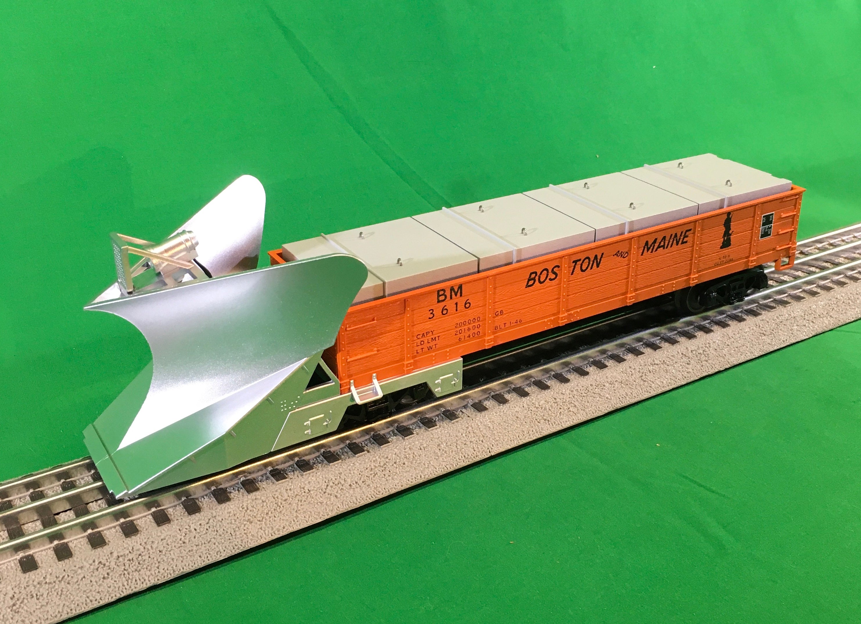 MTH 30-79677 - Heavy Duty Snowplow "Boston & Maine" #3616