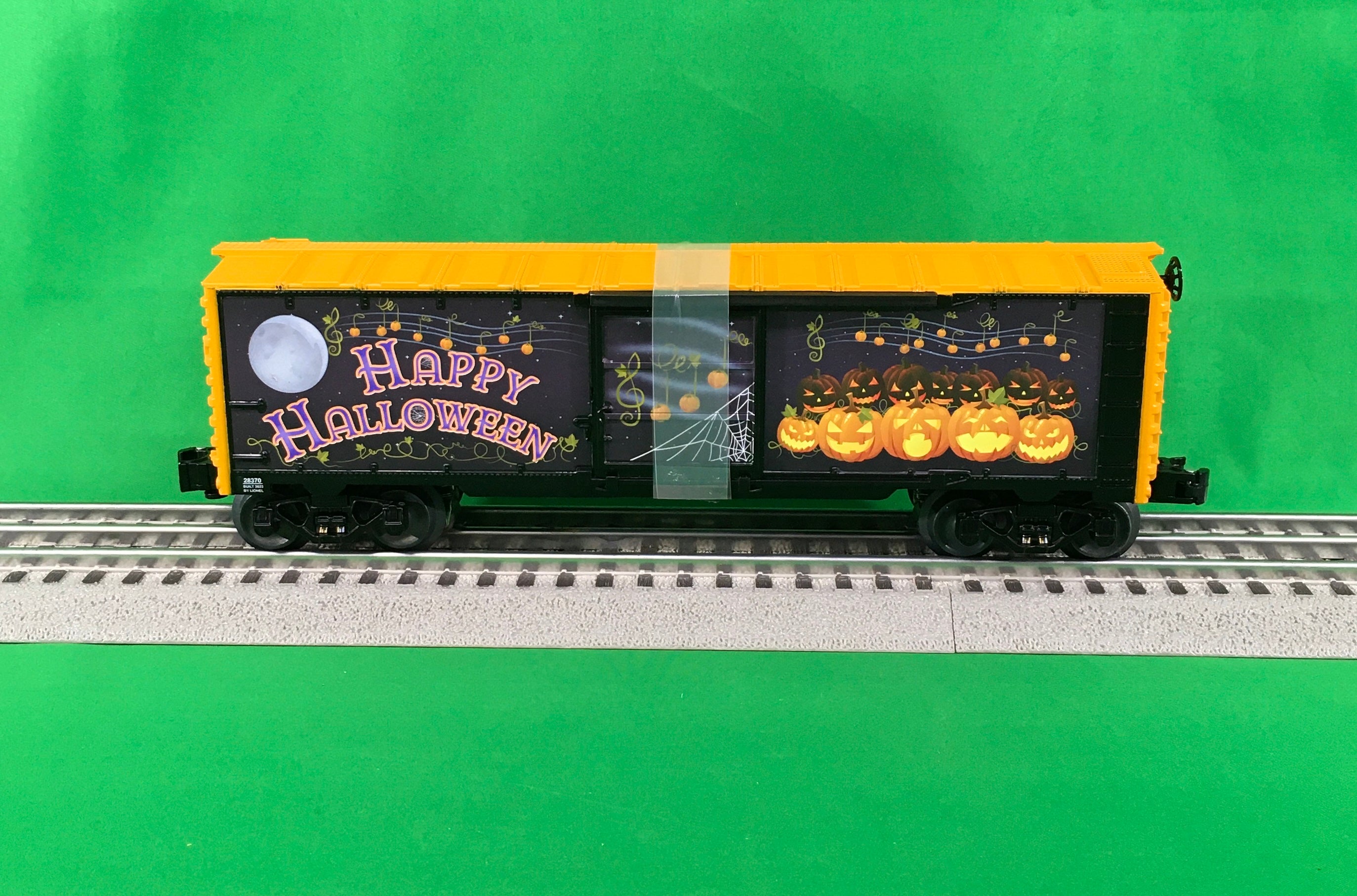 Lionel 2328370 - Spooky Sounds Boxcar w/ Illumination