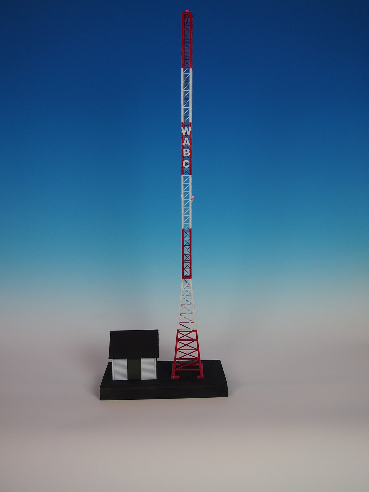 Korber Models #703 - O Scale - Radio Station & Tower w/ Flashing LED Kit - MrMuffin'sTrains
